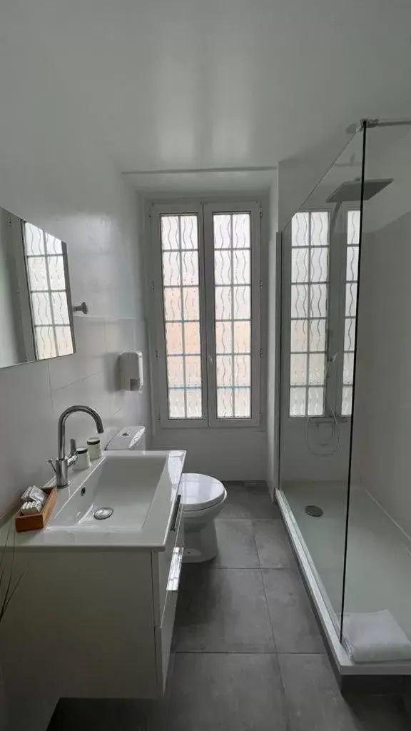 Bathroom in La Bonne Auberge