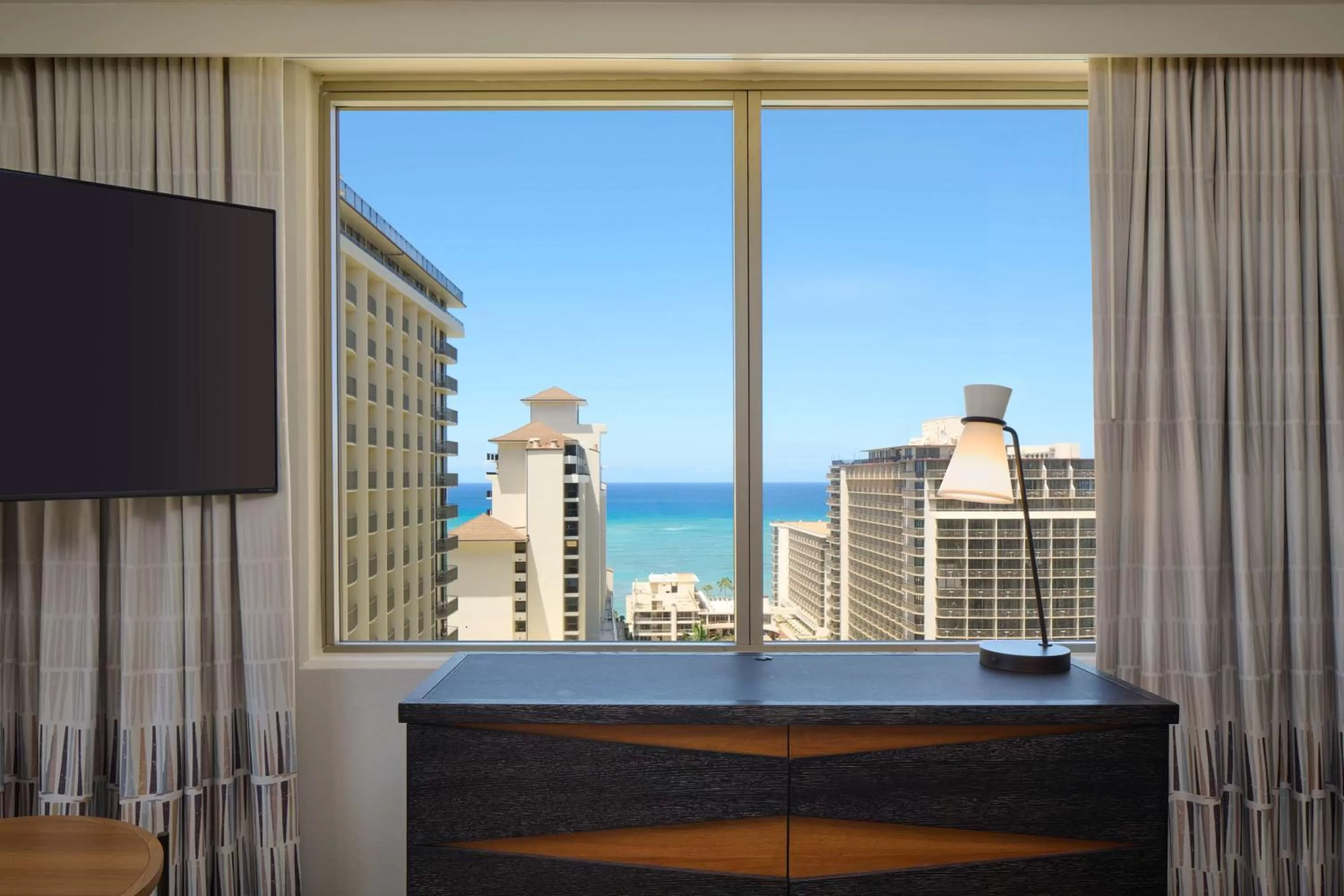 Bedroom in Embassy Suites by Hilton Waikiki Beach Walk