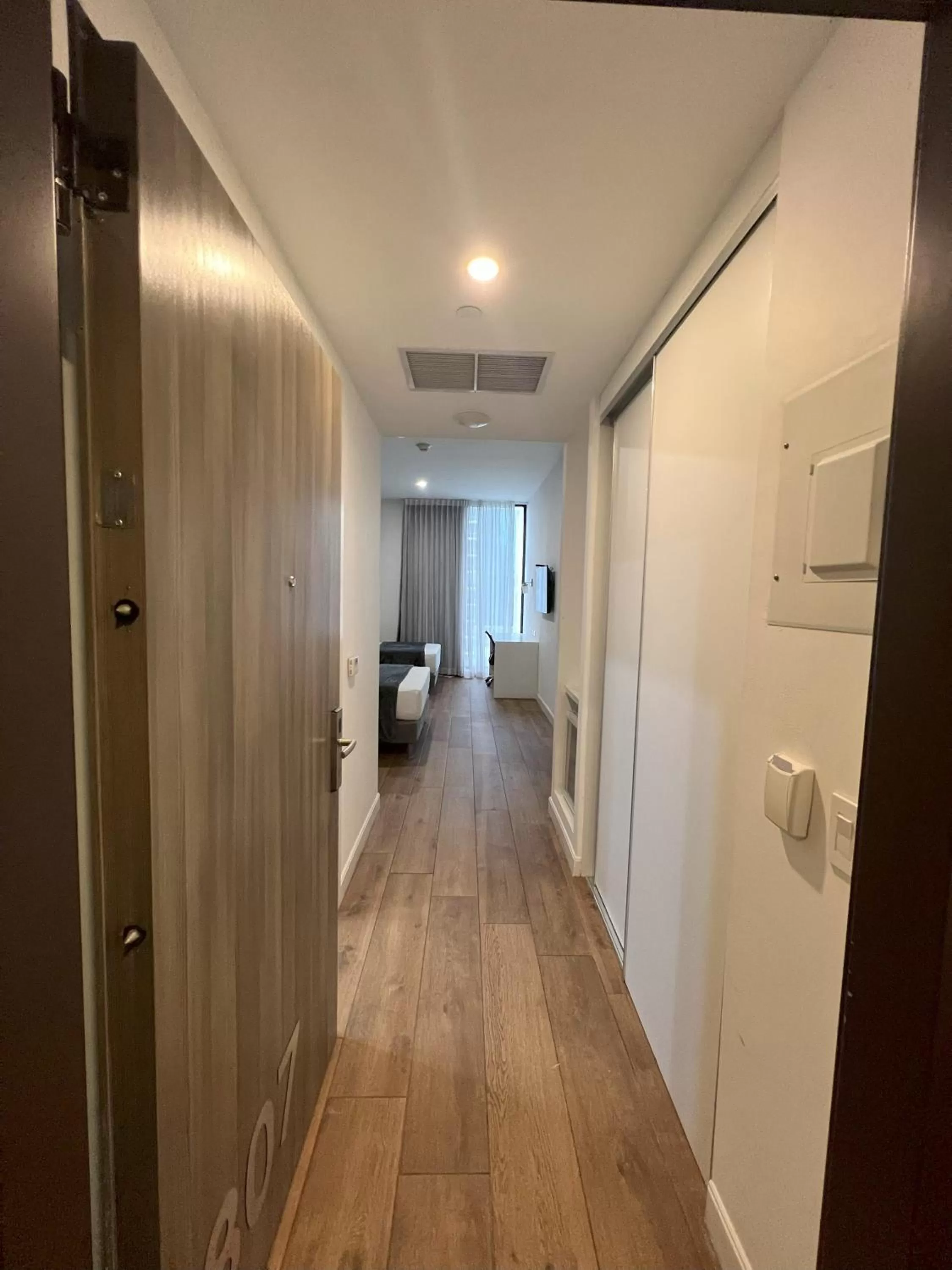 Photo of the whole room in Hotel Mio Panamá