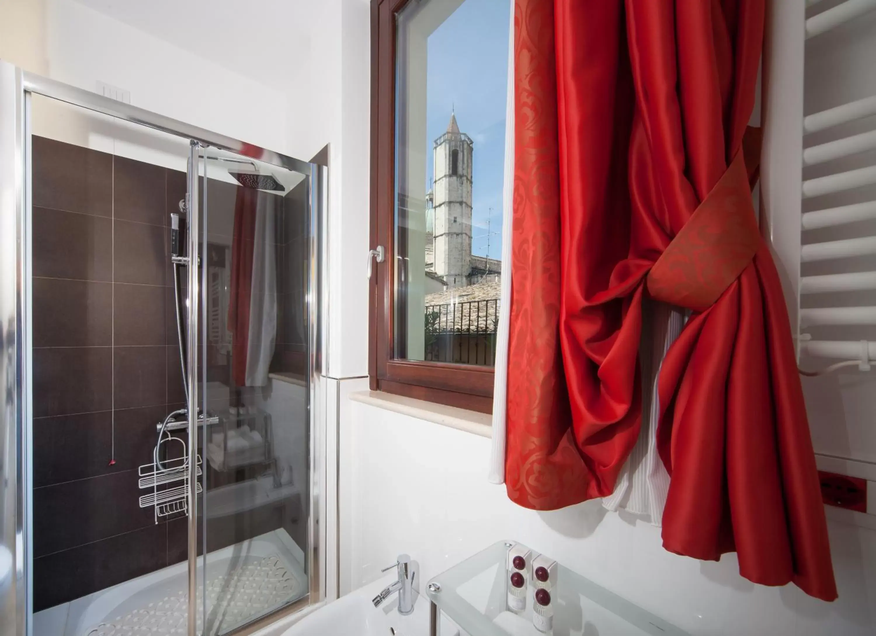 Bathroom in Di Sabatino Resort - Suite Apartments & Spa