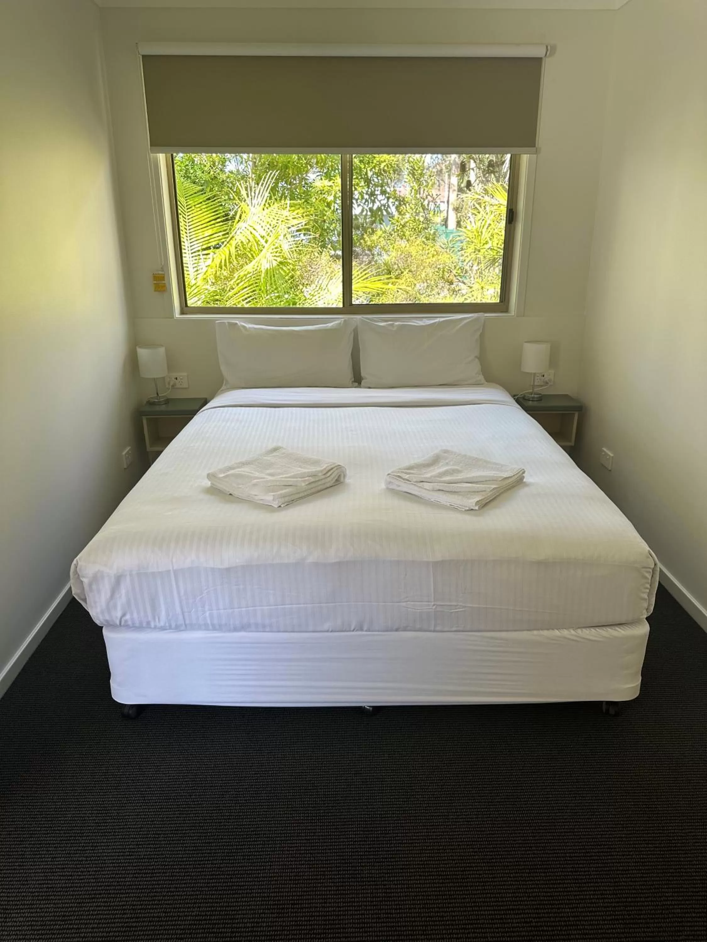 Bed in Golf View Motel