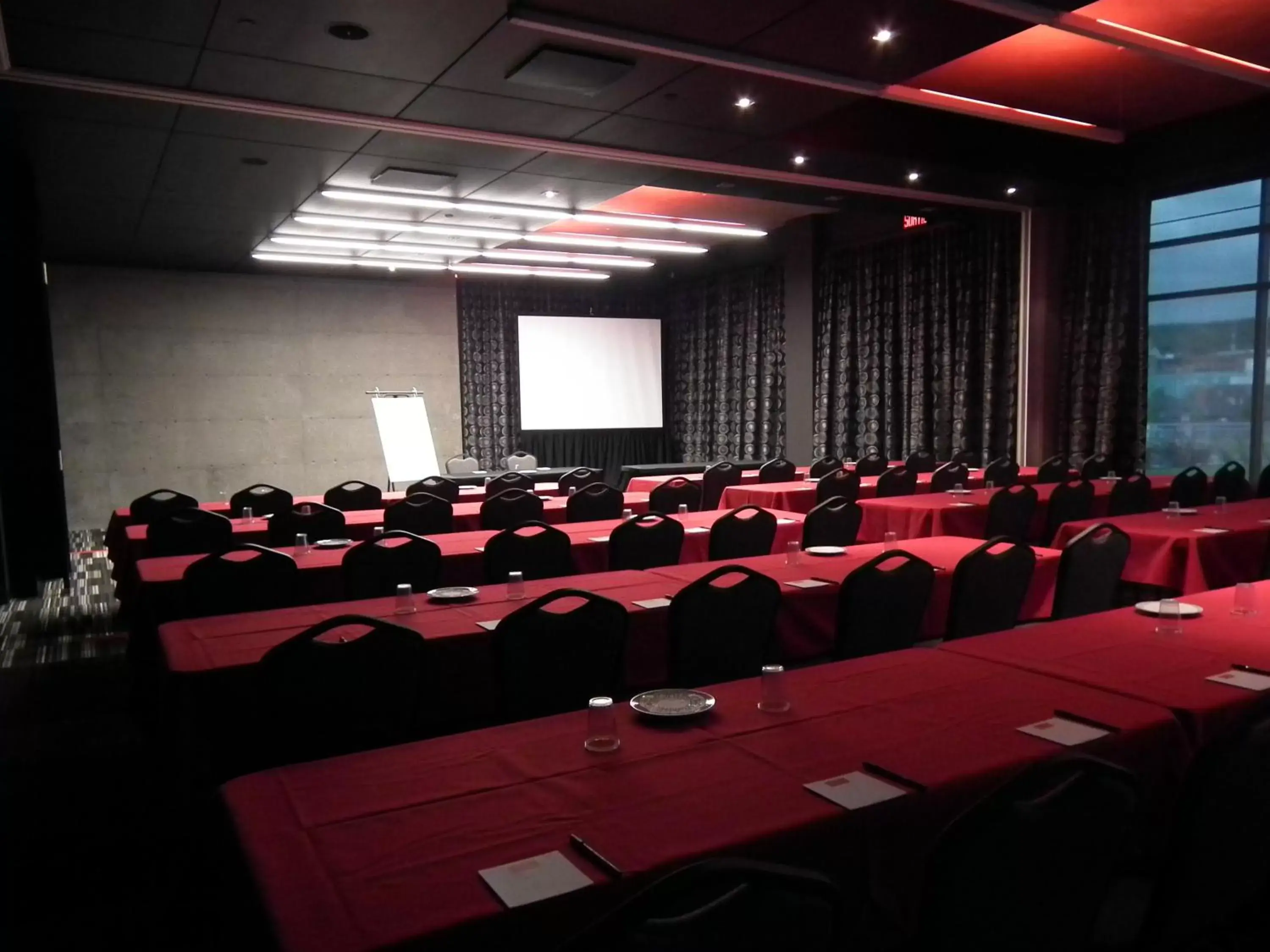Business facilities in Grand Times Hotel Sherbrooke