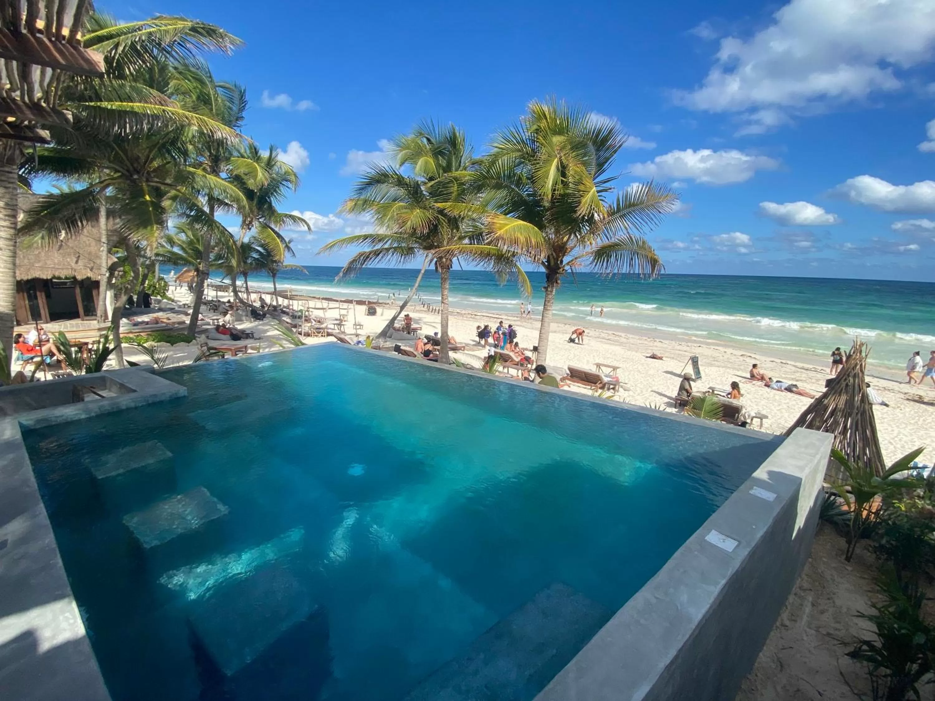 Swimming pool in Delek Tulum