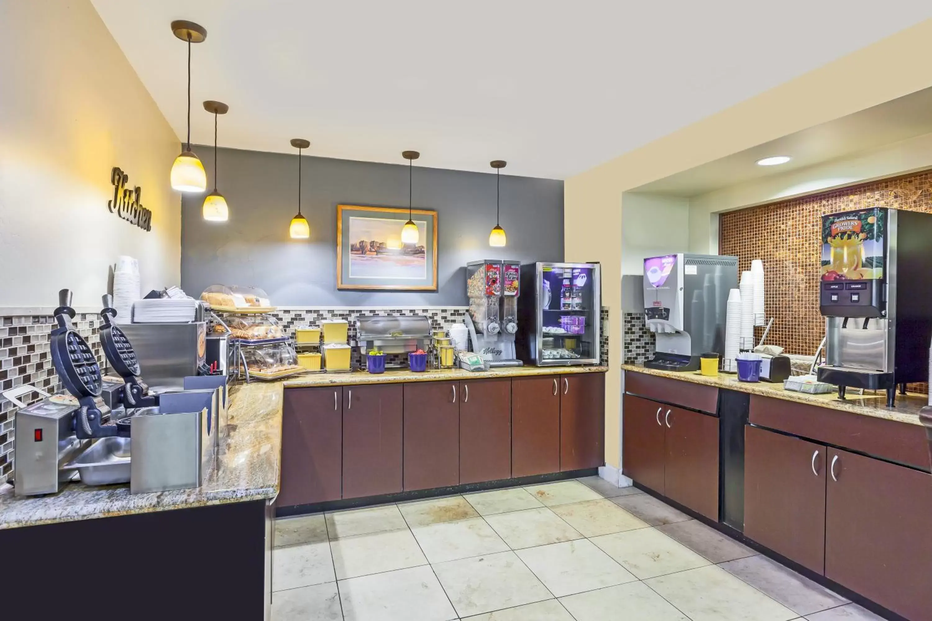 Breakfast, Restaurant/Places to Eat in Days Inn by Wyndham Camp Verde Arizona