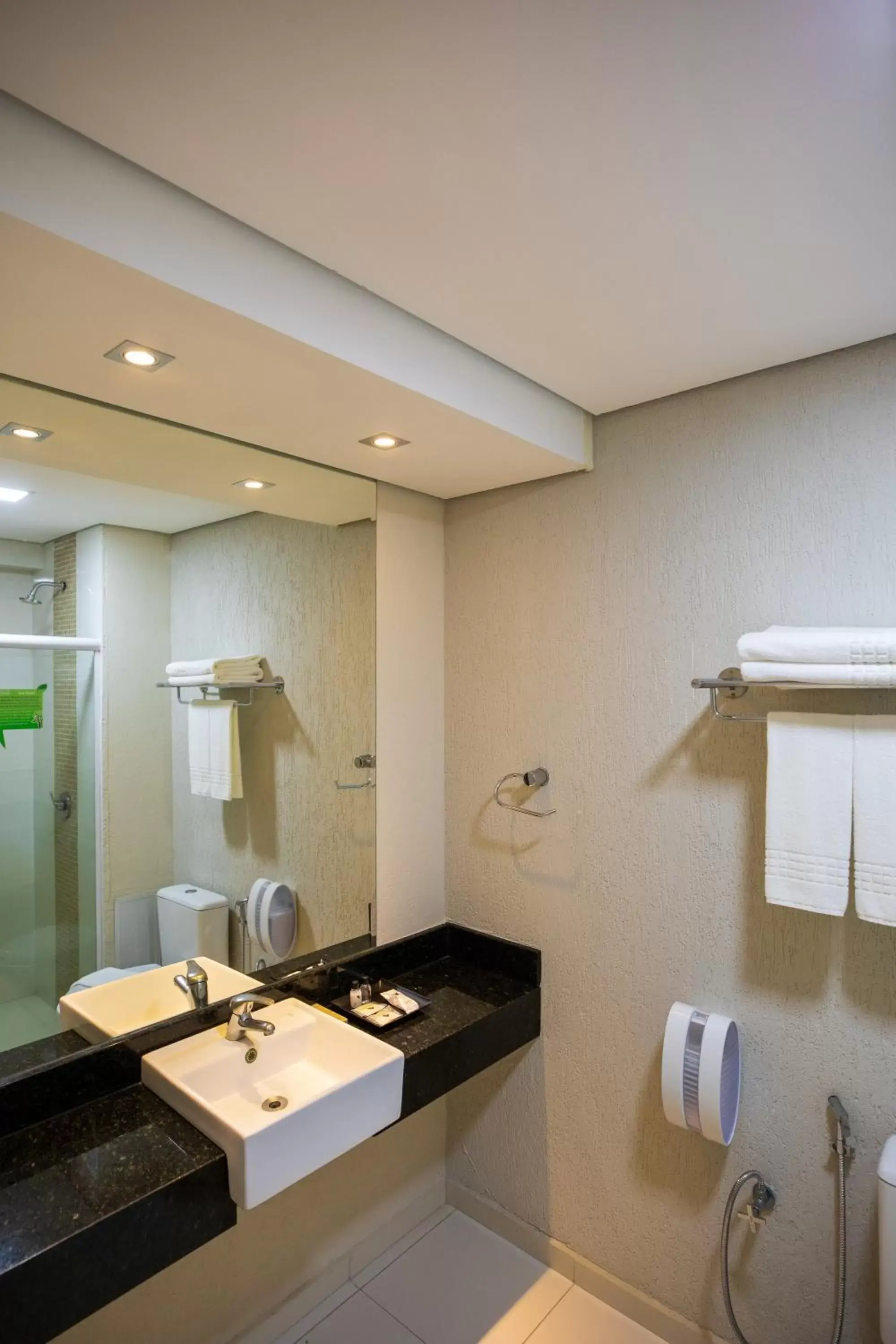 Bathroom in Viale Tower Hotel