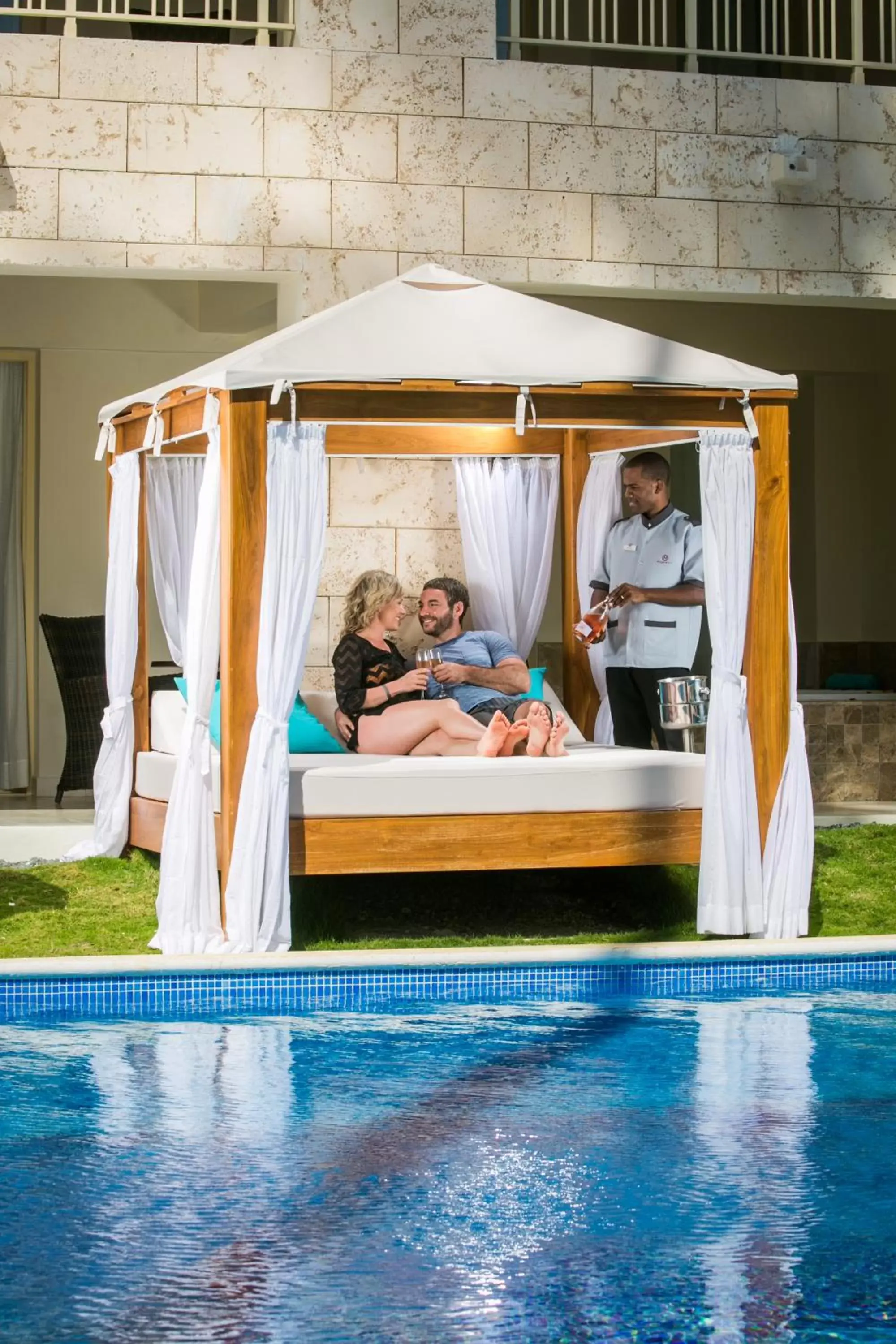  Mirage Club Swim Up Suite (Outdoor Hot Tub) Adults Only, 18+ - Free WiFi in Majestic Mirage Punta Cana, All Suites – All Inclusive
