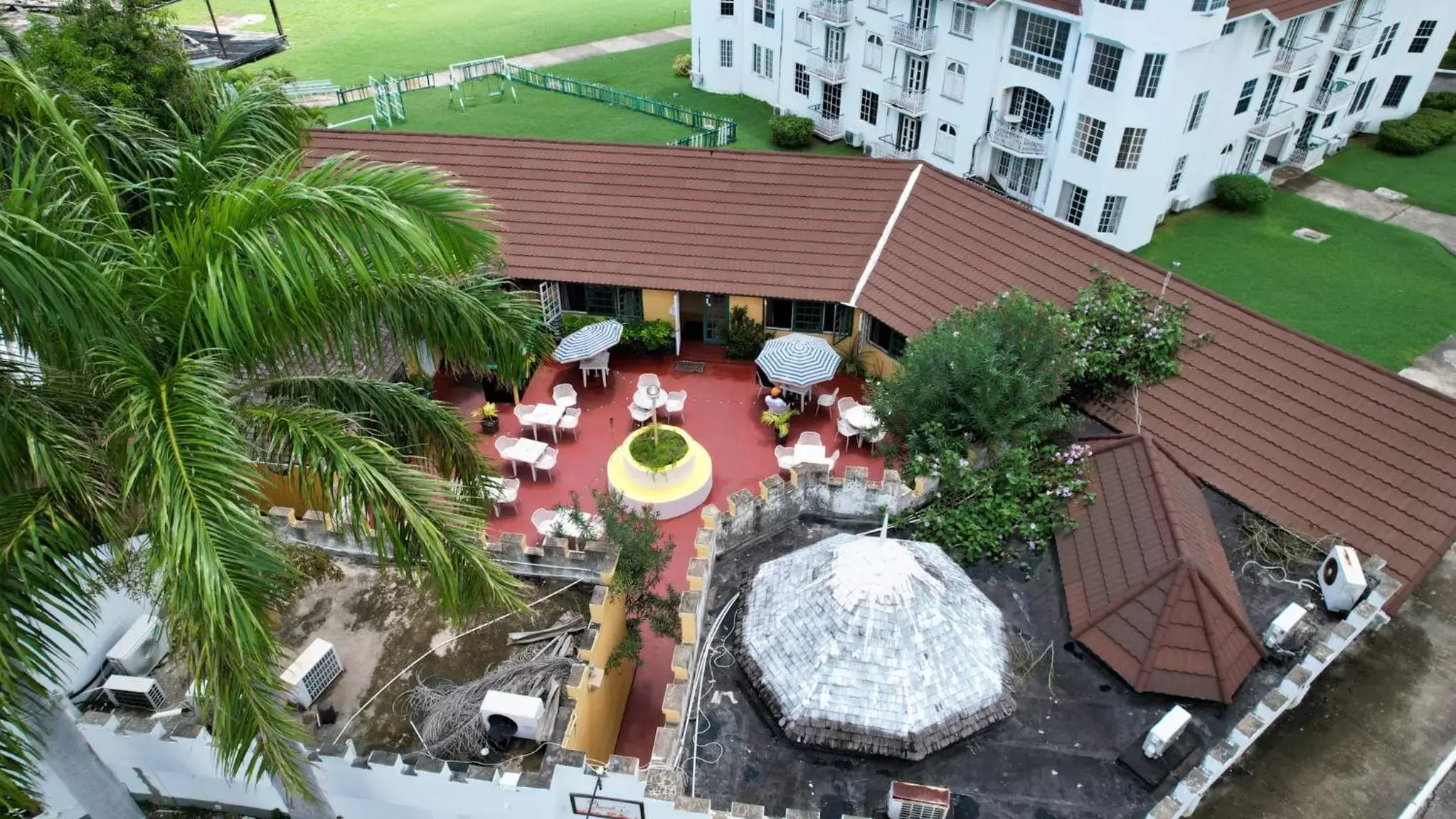 Bird's-eye View in Seacastles by the beach/pool