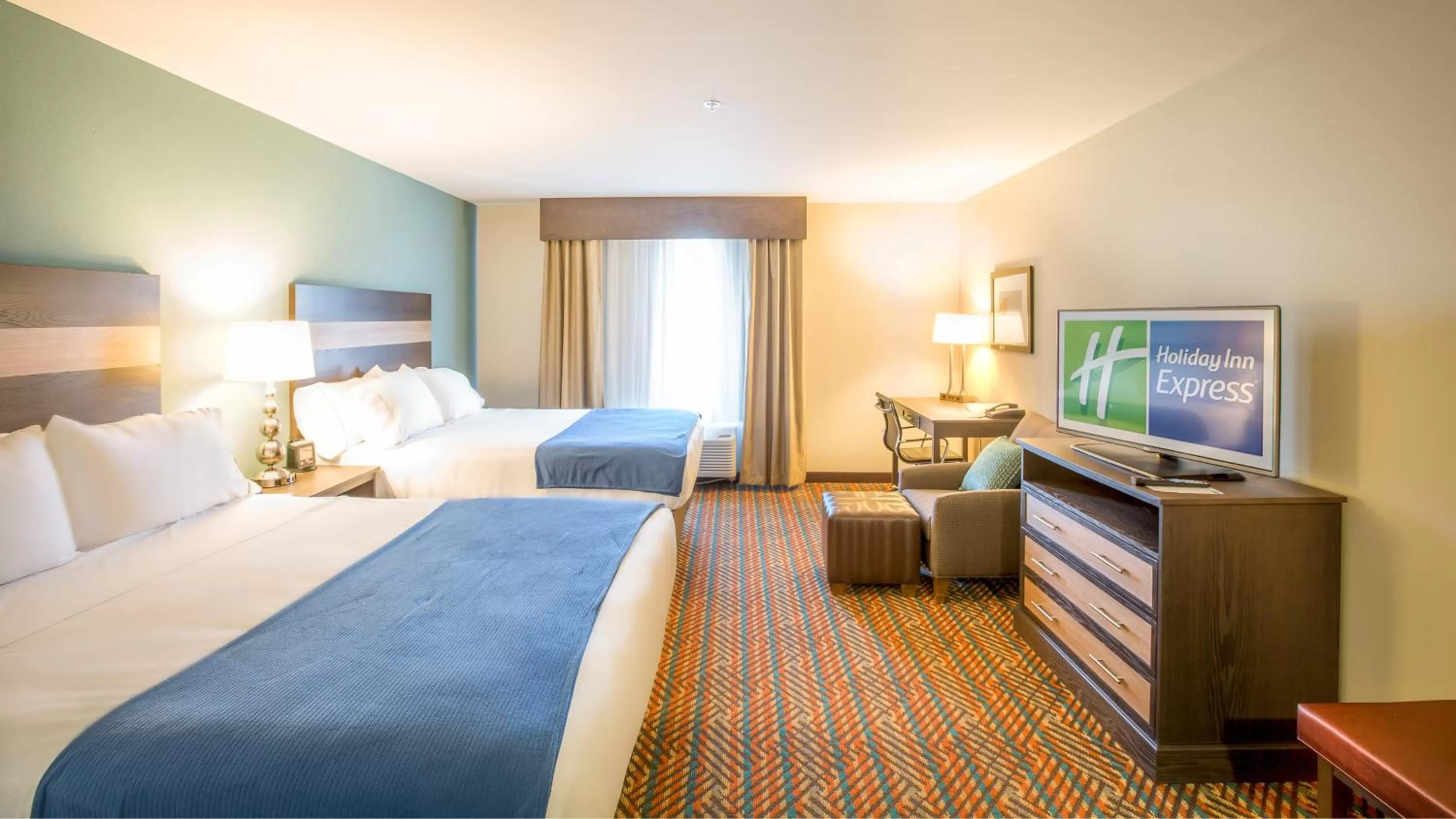 Queen Room with Two Queen Beds - Disability Access with Bath Tub in Holiday Inn Express Wichita South, an IHG Hotel