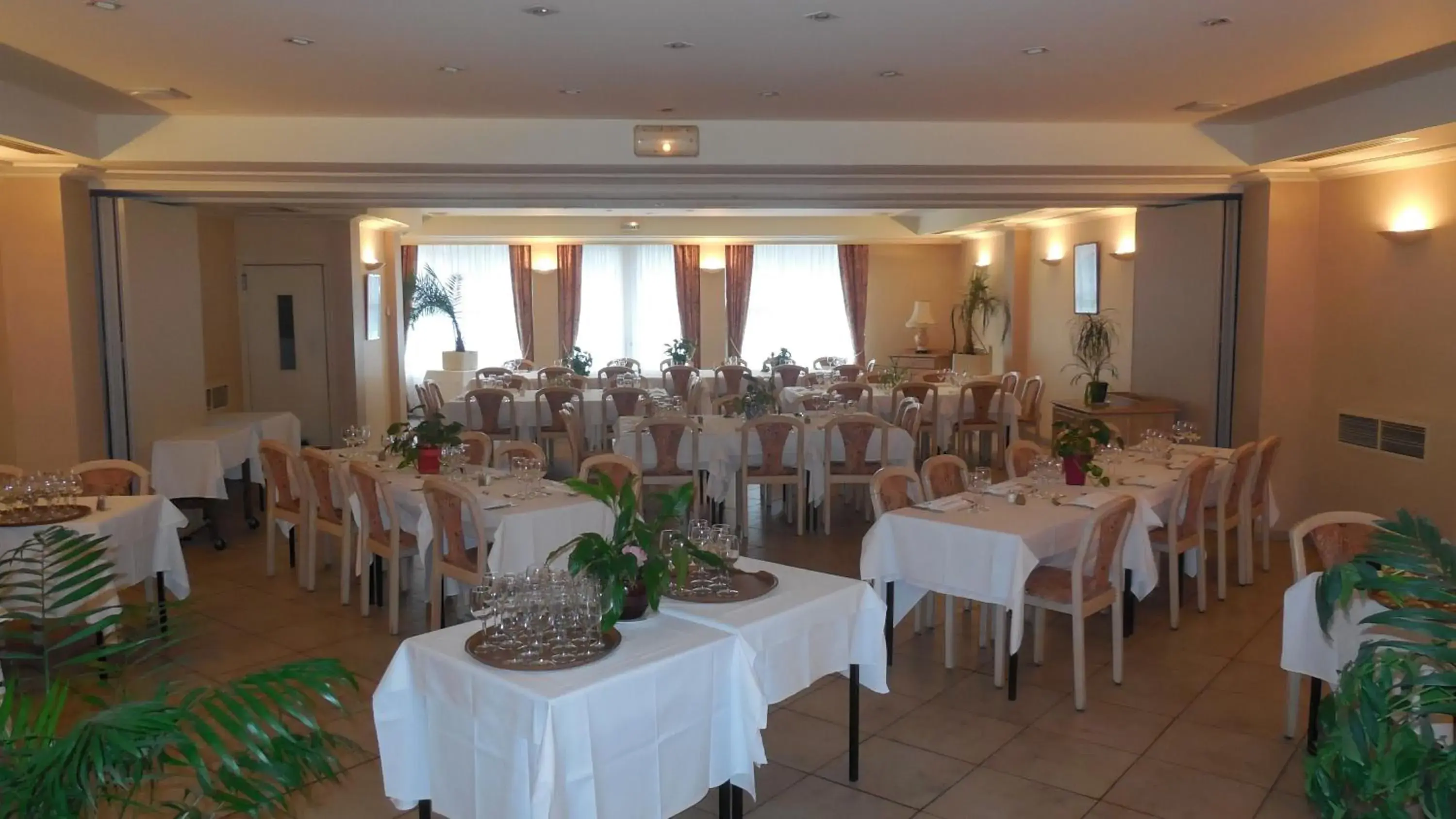 Banquet/Function facilities, Restaurant/Places to Eat in Logis des Voyageurs