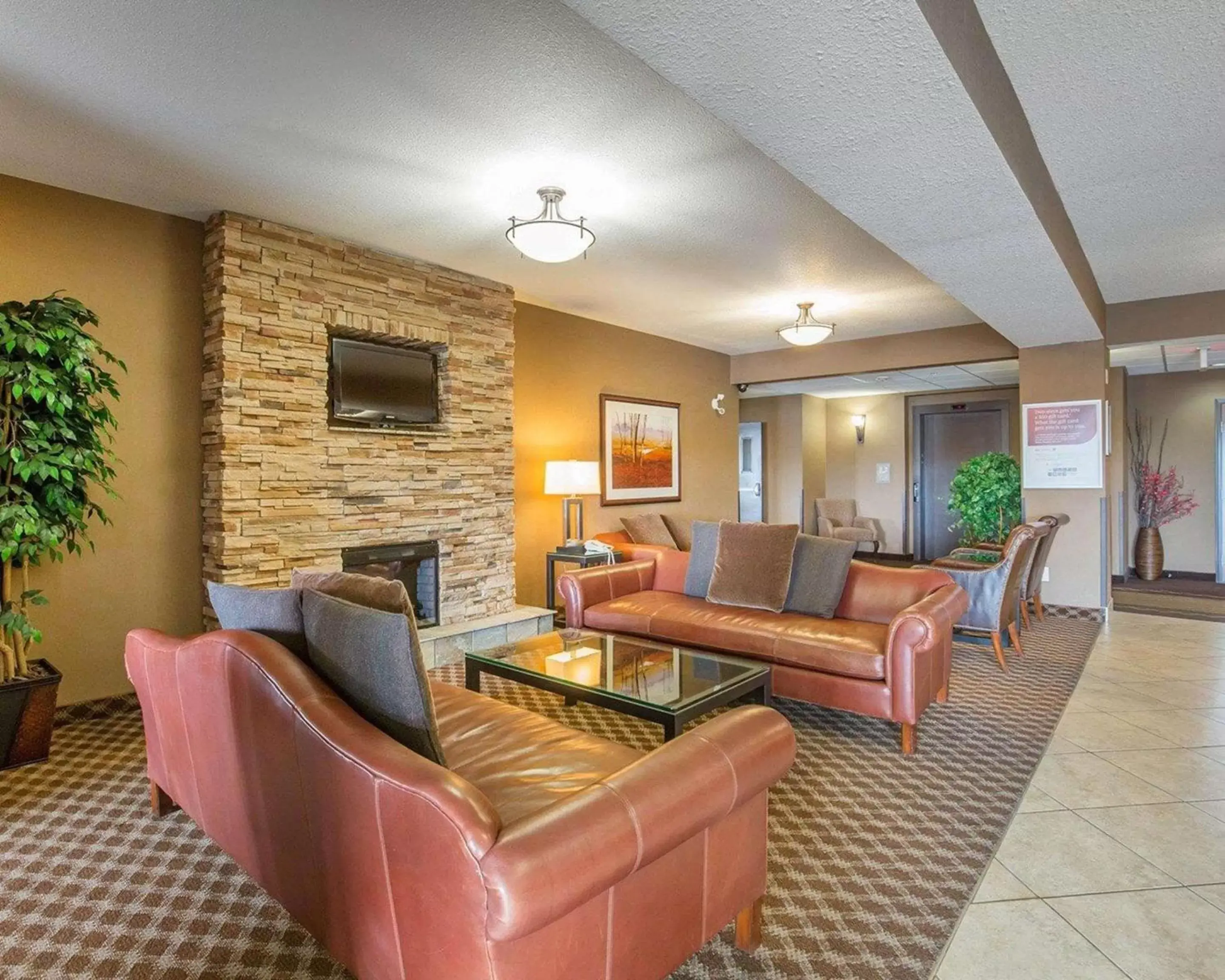 Lobby or reception, Seating Area in Comfort Inn & Suites Airdrie