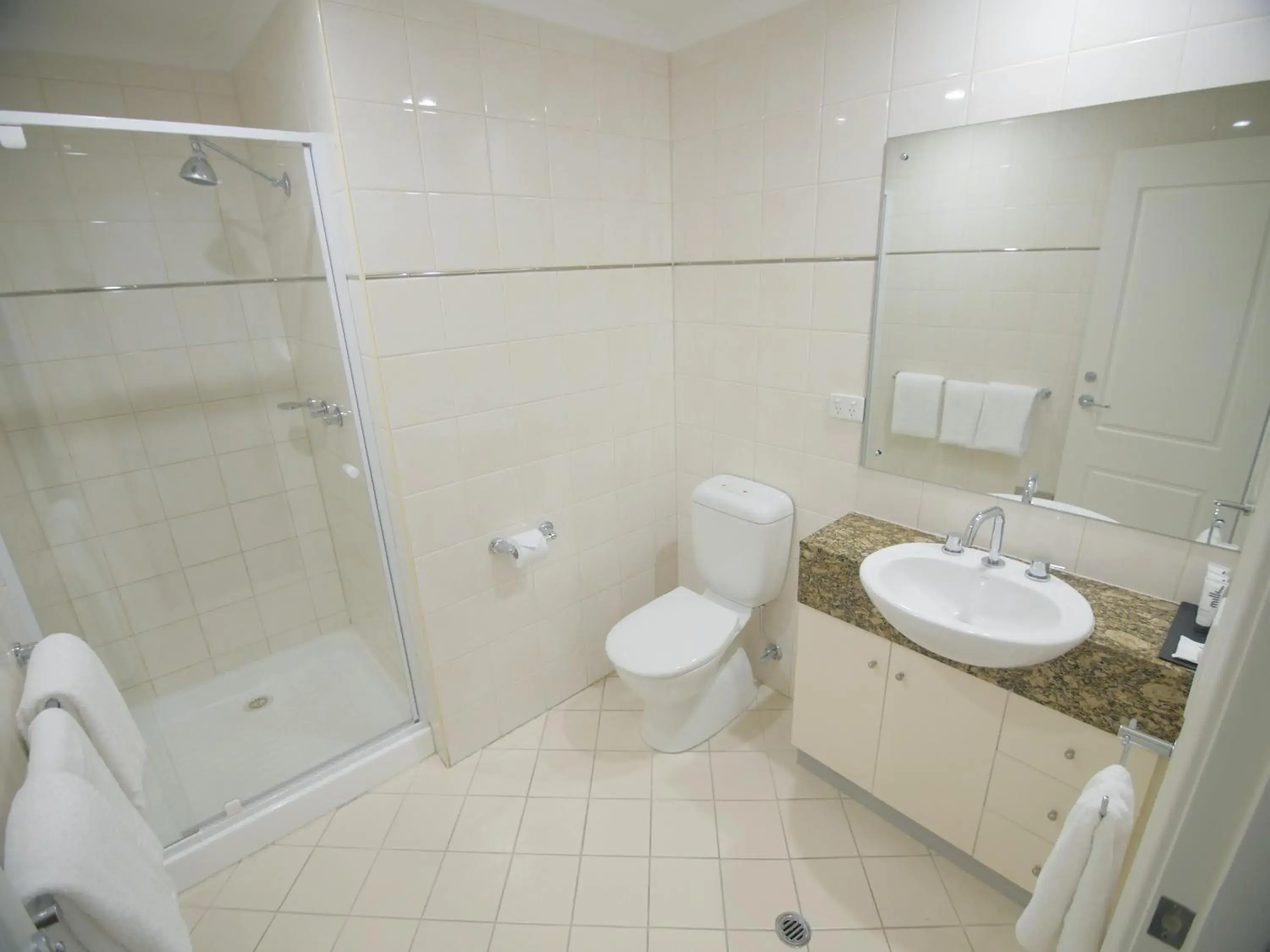 Shower, Bathroom in Quality Apartments Adelaide Central