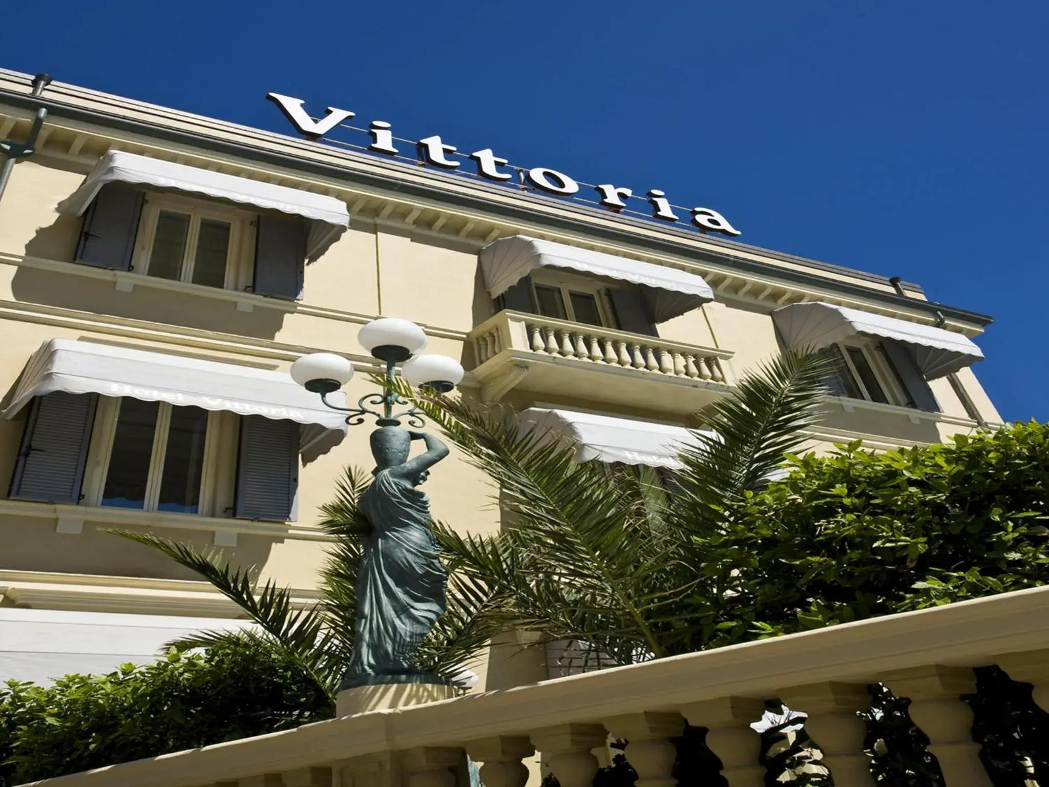 Facade/entrance in Hotel Vittoria