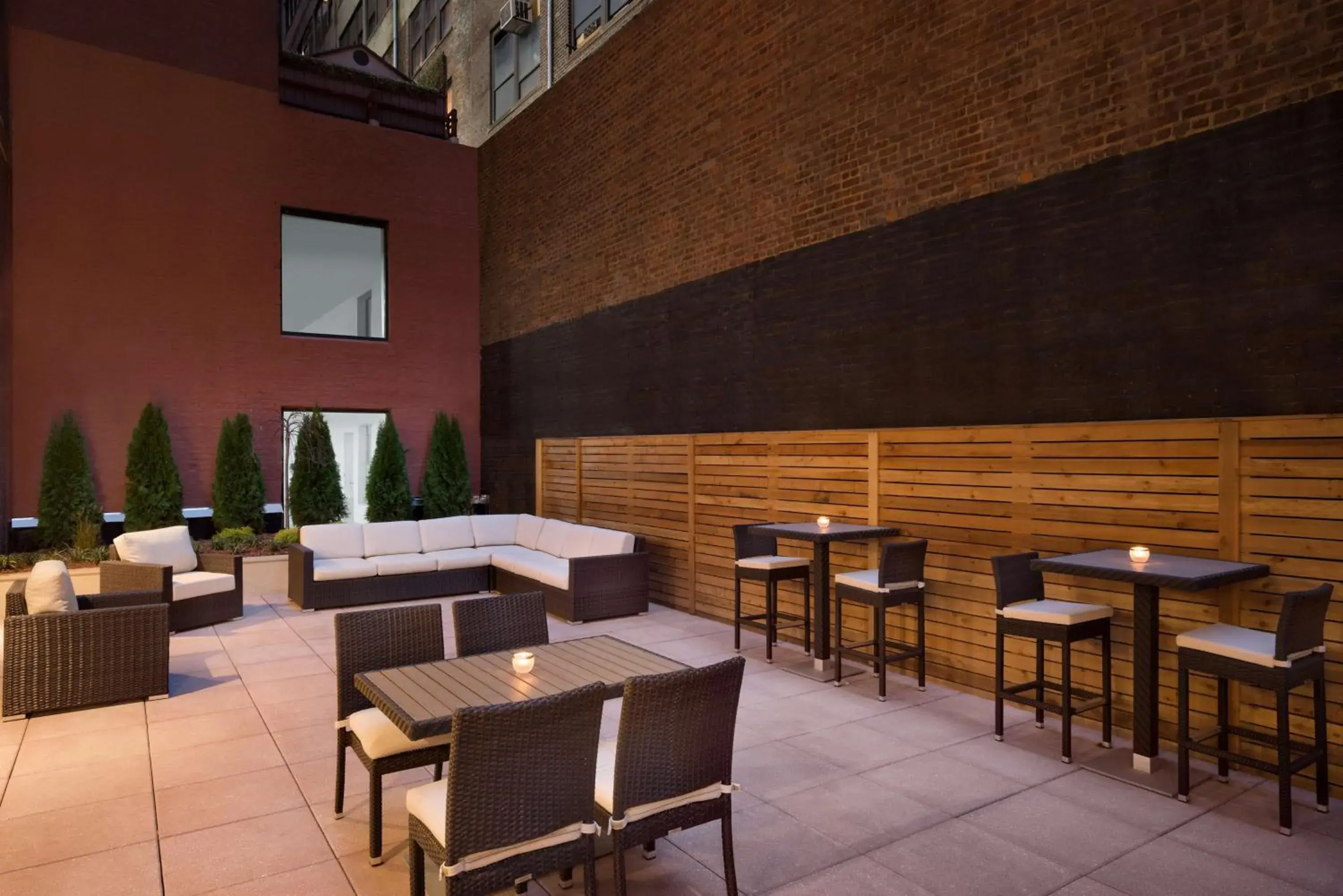Property building, Restaurant/Places to Eat in Hilton Garden Inn New York Times Square South