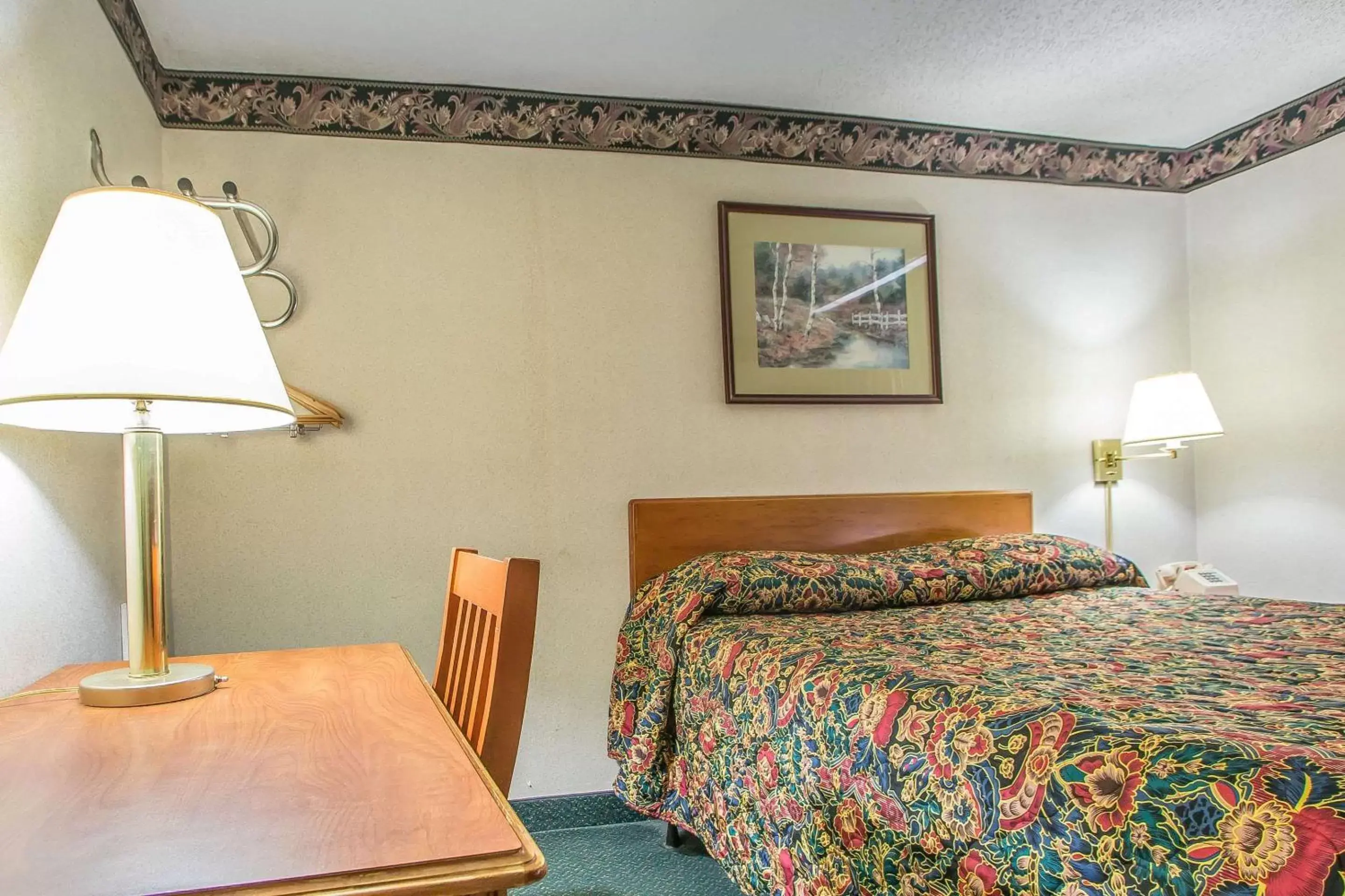 Photo of the whole room, Bed in Rodeway Inn Photo of the whole room, Bed in Rodeway Inn