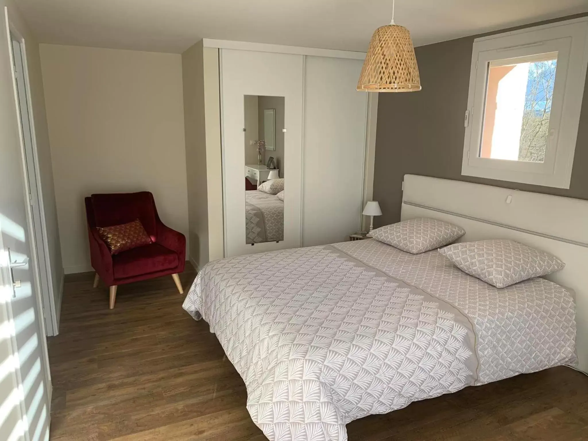 Bedroom, Bed in Domaine de Jarentin - Chambres d'hôtes