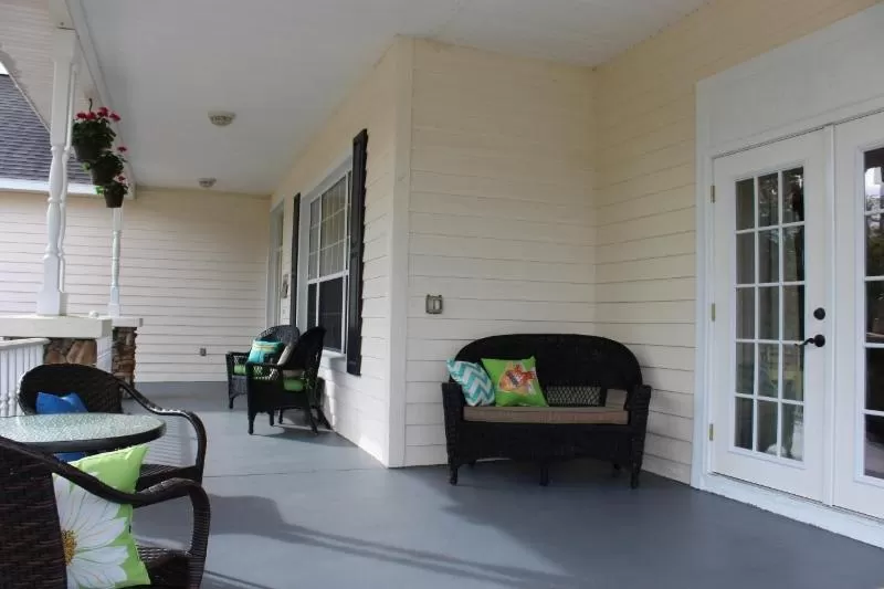 Seating Area in Rock Pointe Ranch