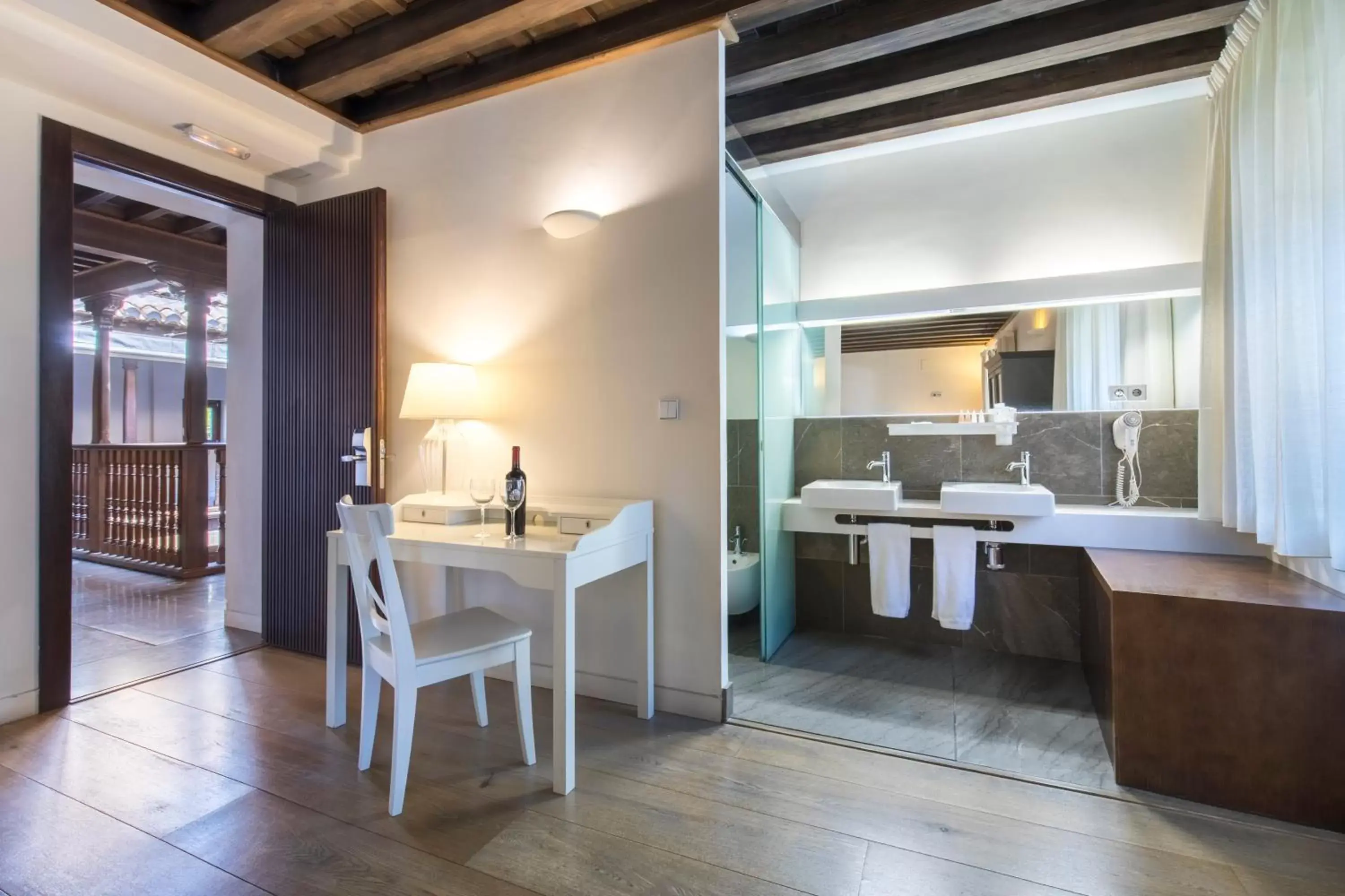 Bathroom, Dining Area in Shine Albayzín