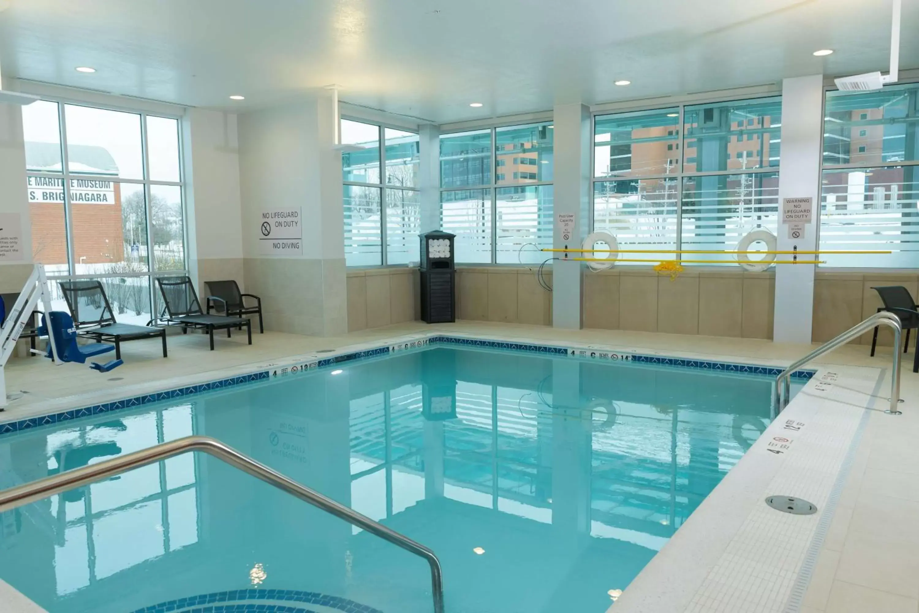 Pool view, Swimming Pool in Hampton Inn & Suites Erie Bayfront