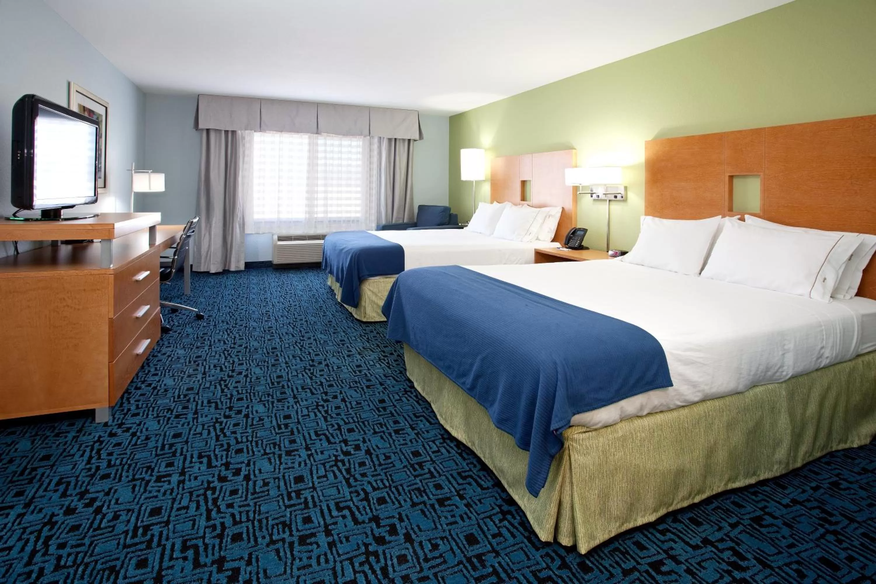 Photo of the whole room, Bed in Holiday Inn Express Hotel & Suites Rock Springs Green River by IHG