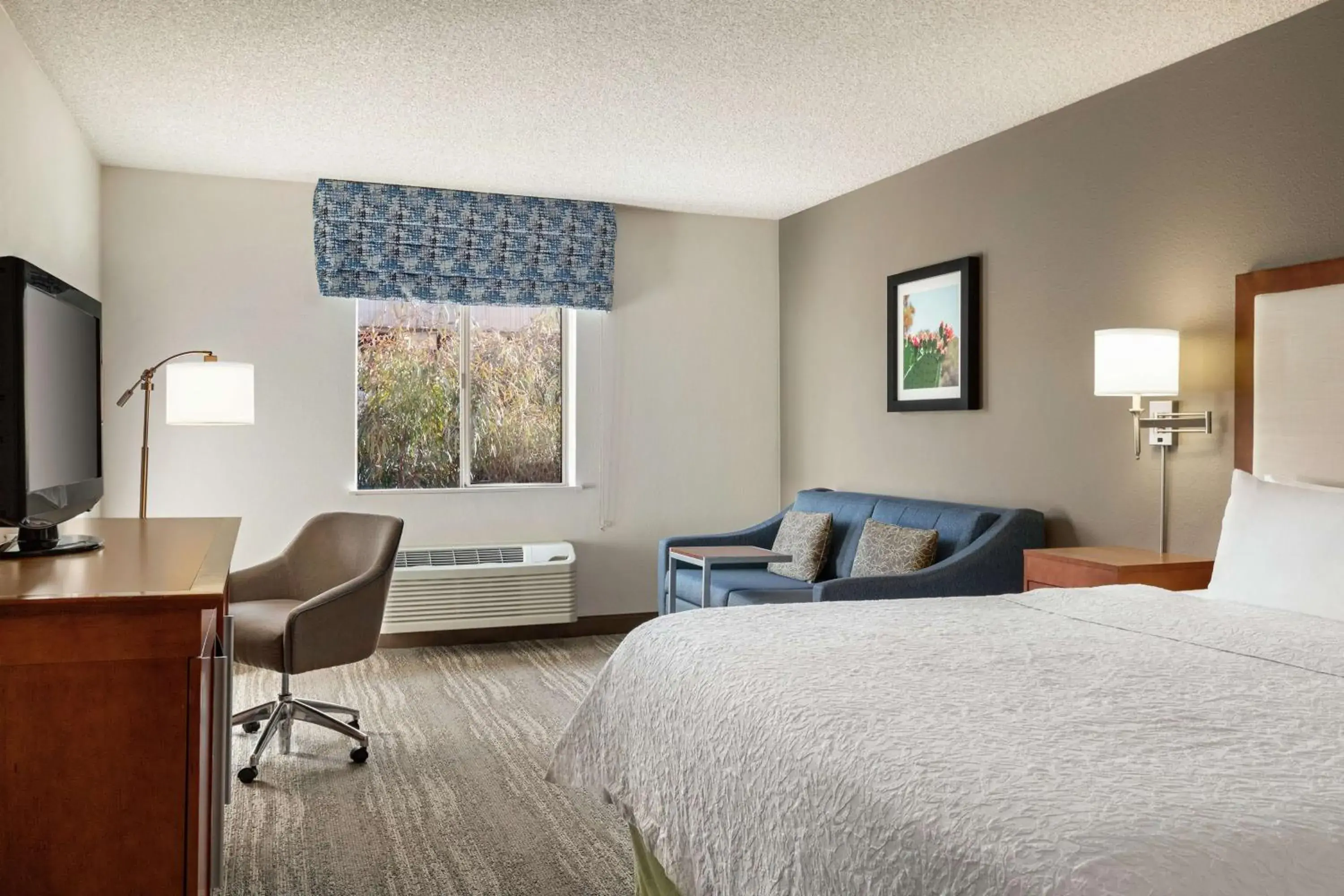 Bedroom in Hampton Inn By Hilton Phoenix-Midtown (Downtown Area)