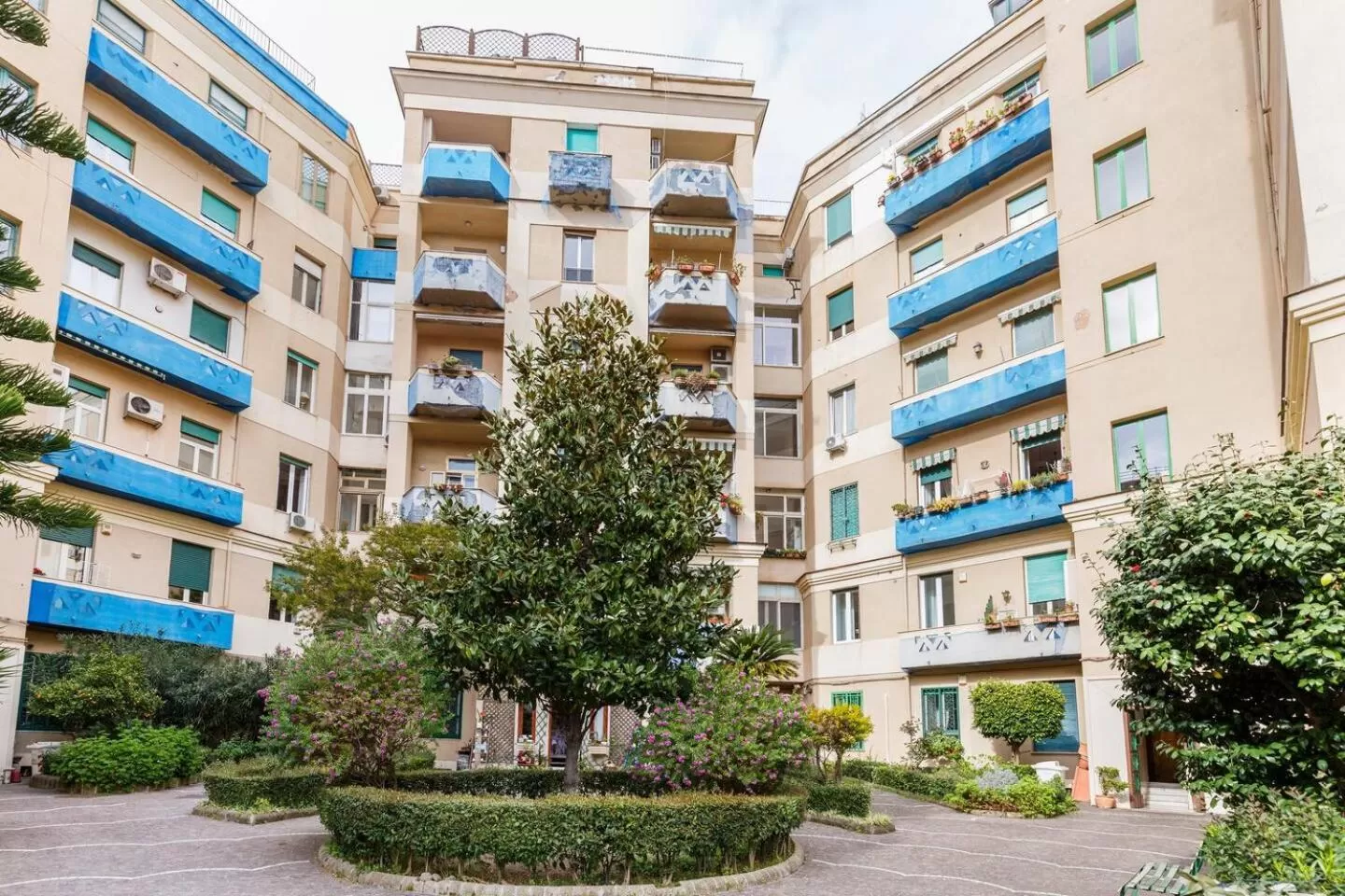 Facade/entrance, Property Building in b&b don Mimì