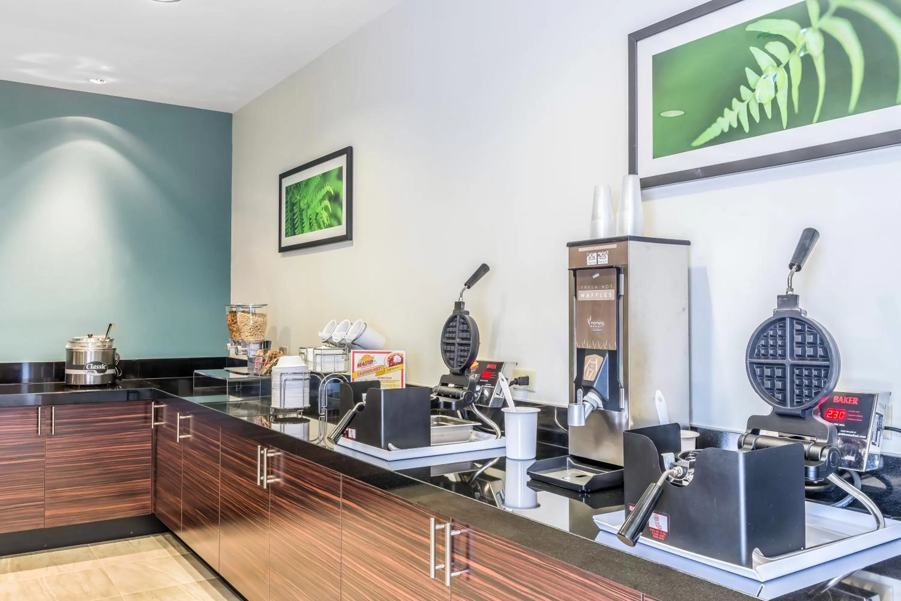 Breakfast in Sleep Inn & Suites Cumberland