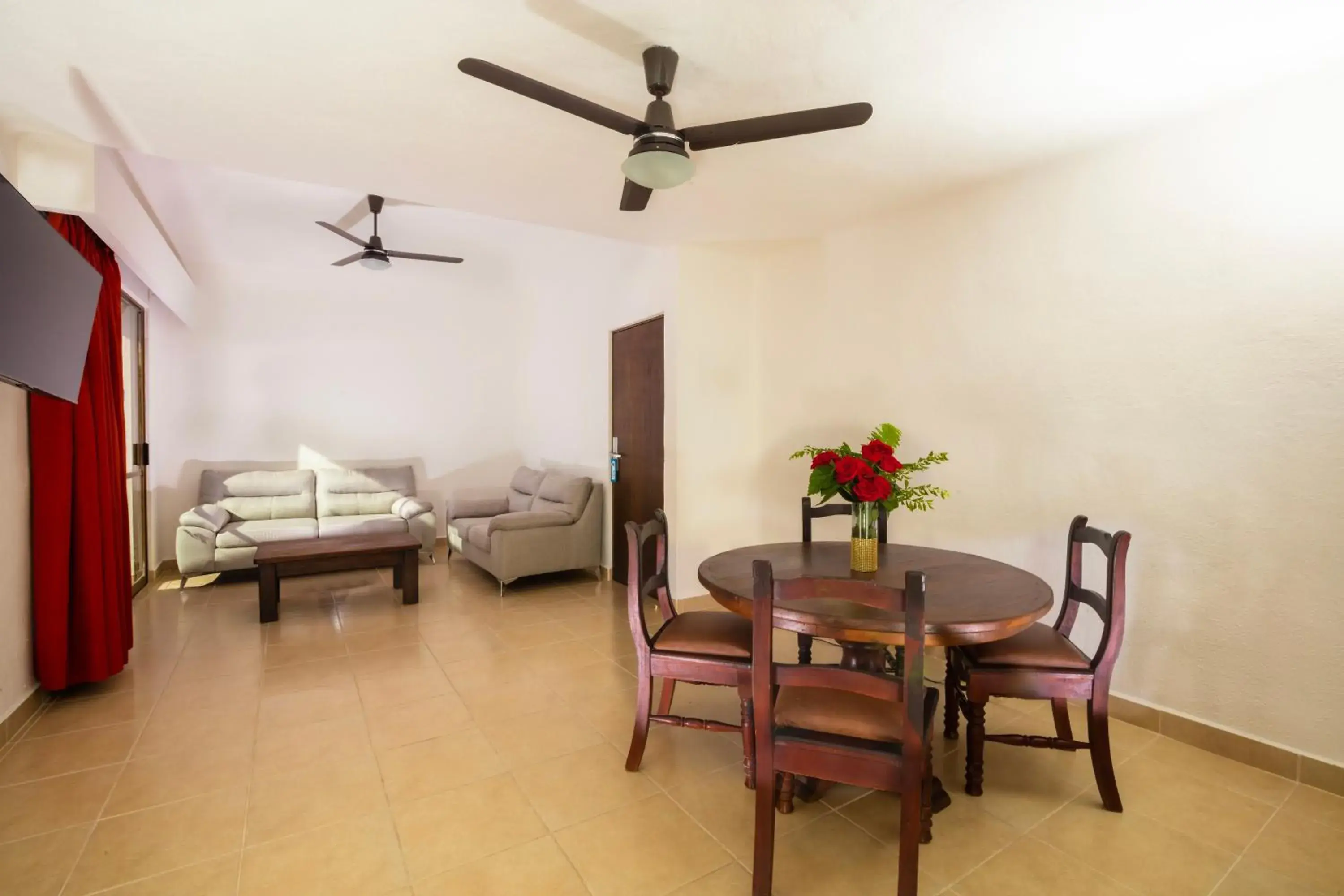 Seating area, Dining Area in Costa Club Punta Arena