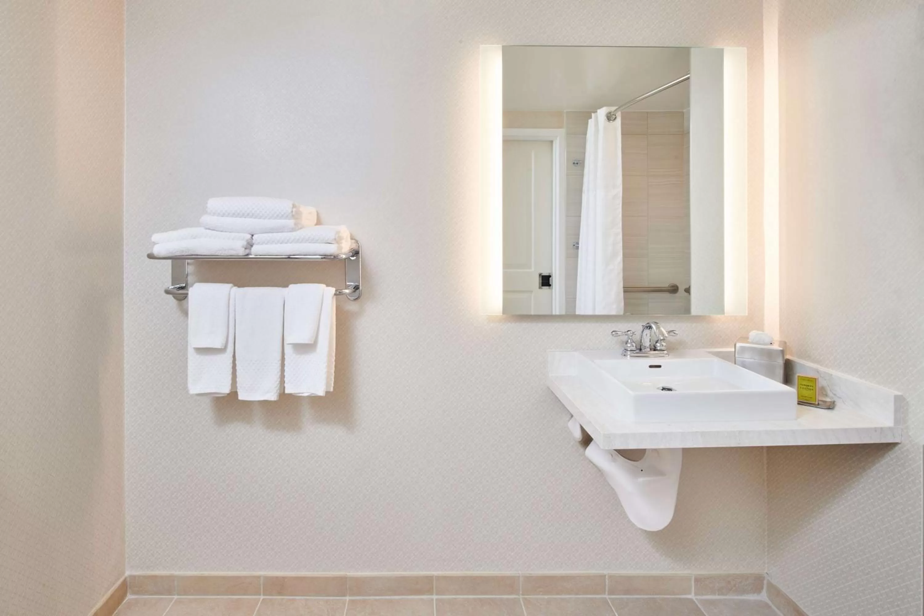 Bathroom in DoubleTree by Hilton Irvine Spectrum