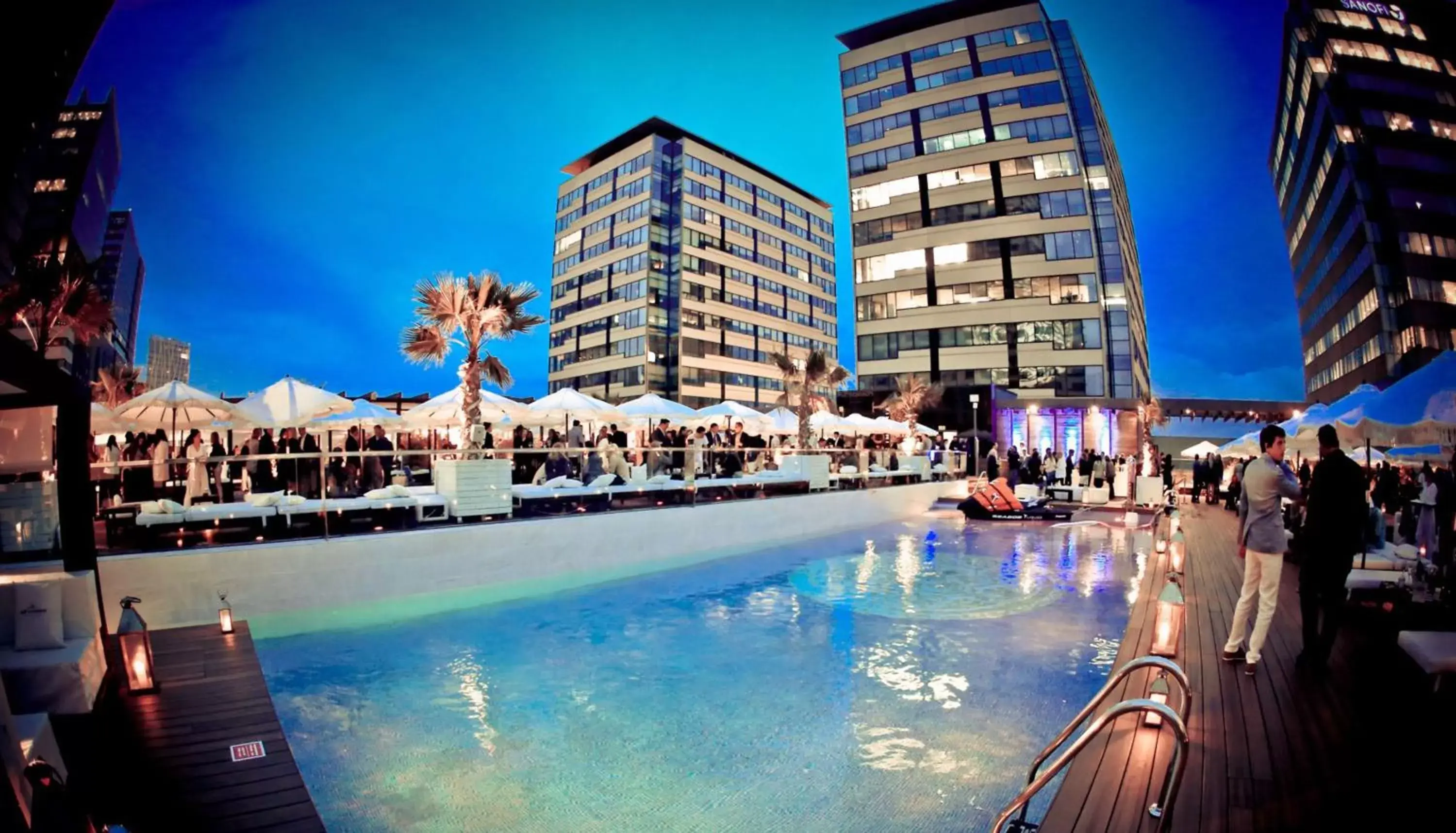 Property building, Swimming Pool in Hilton Diagonal Mar Barcelona