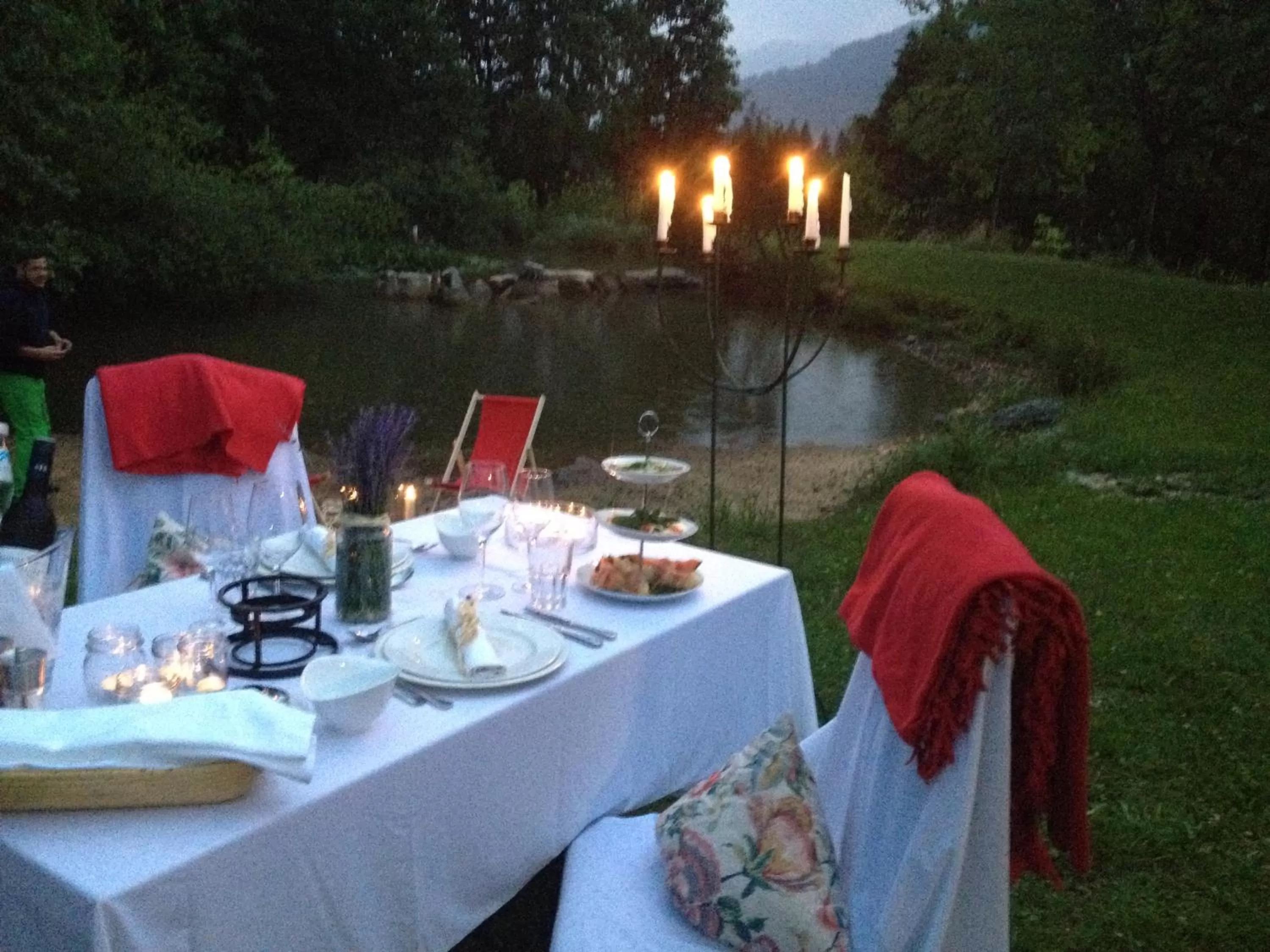 Restaurant/places to eat in Scheffer's Hotel