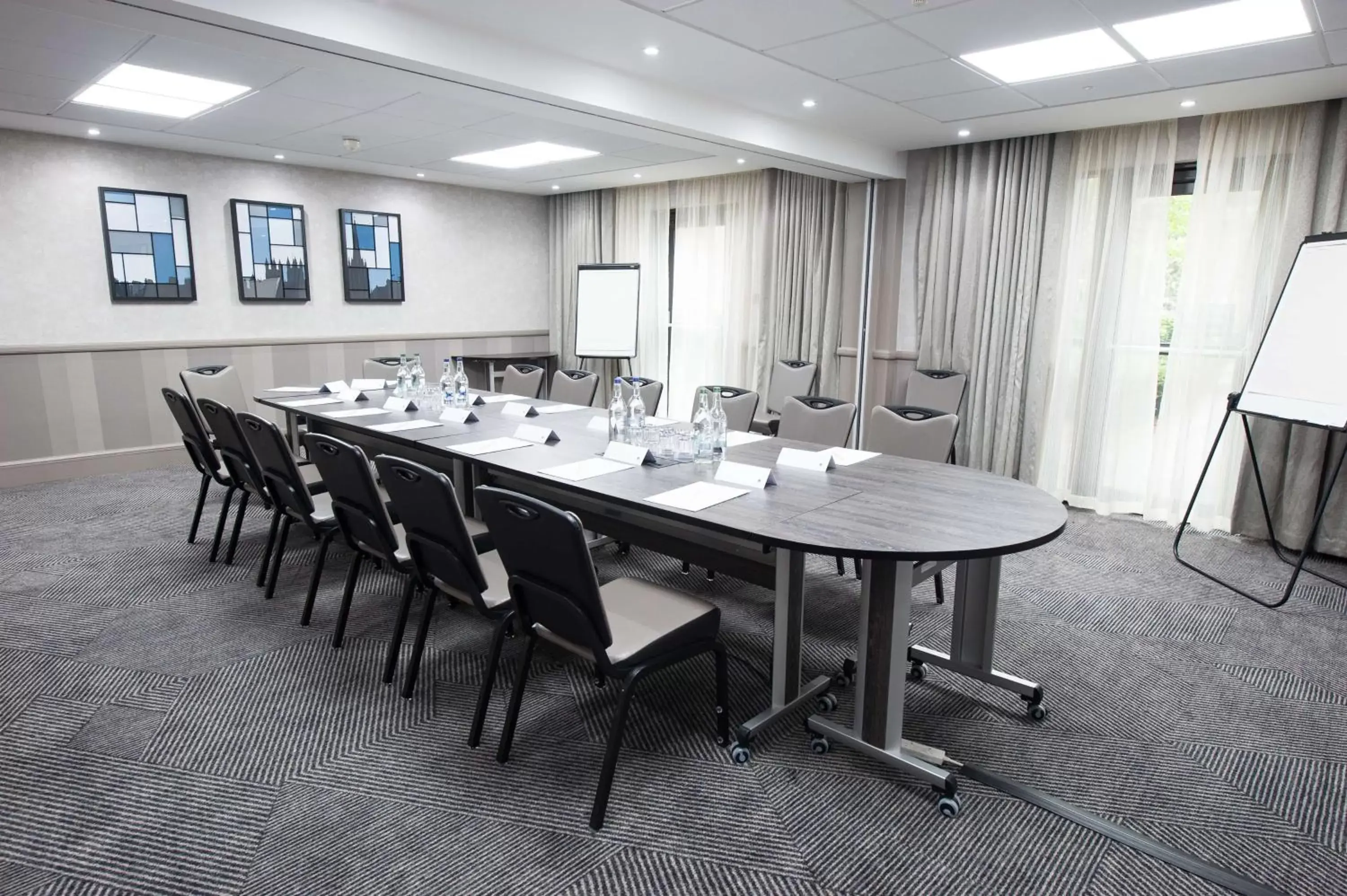 Meeting/conference room in DoubleTree by Hilton Edinburgh Airport