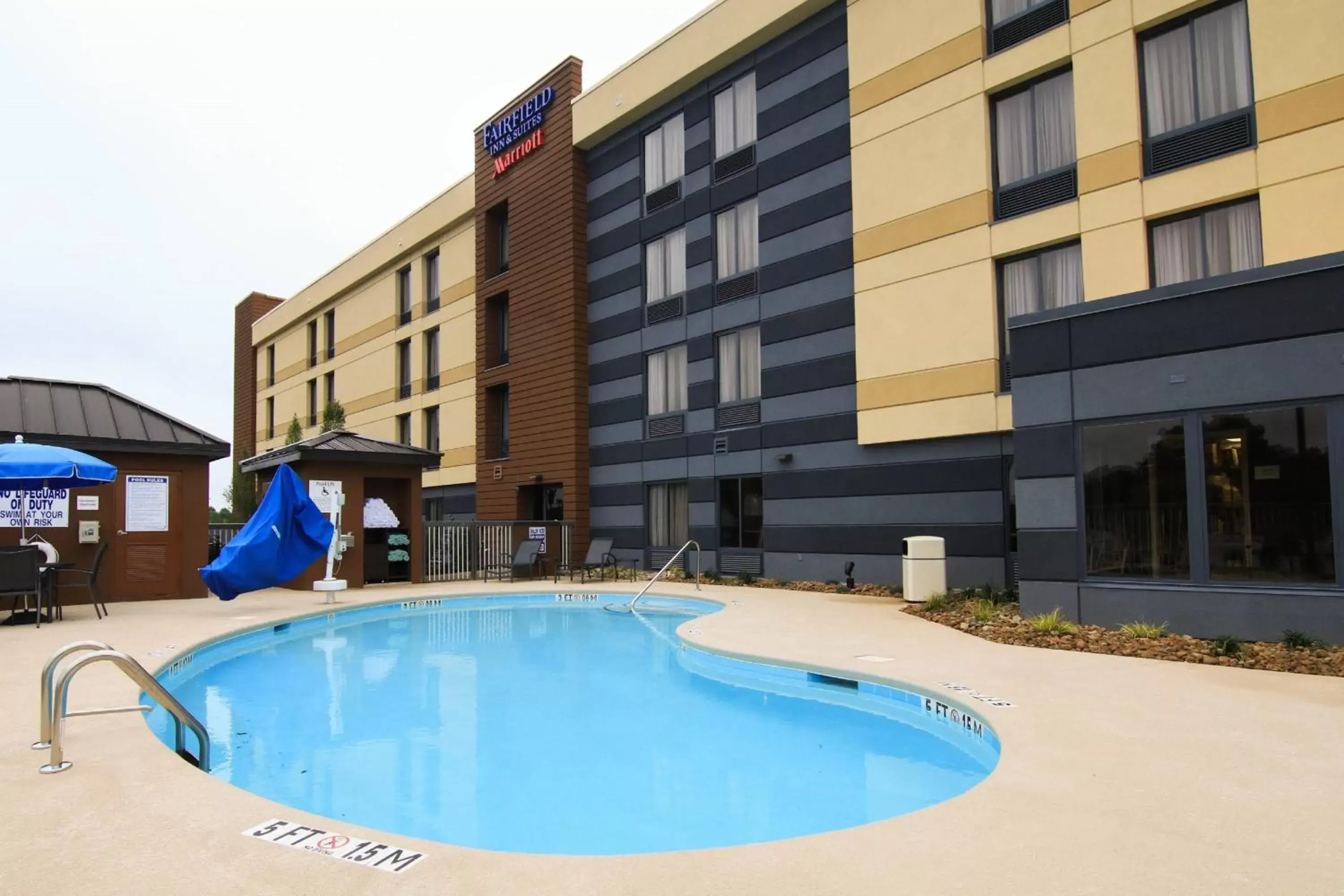 Swimming Pool in Fairfield Inn & Suites by Marriott Greenville Simpsonville