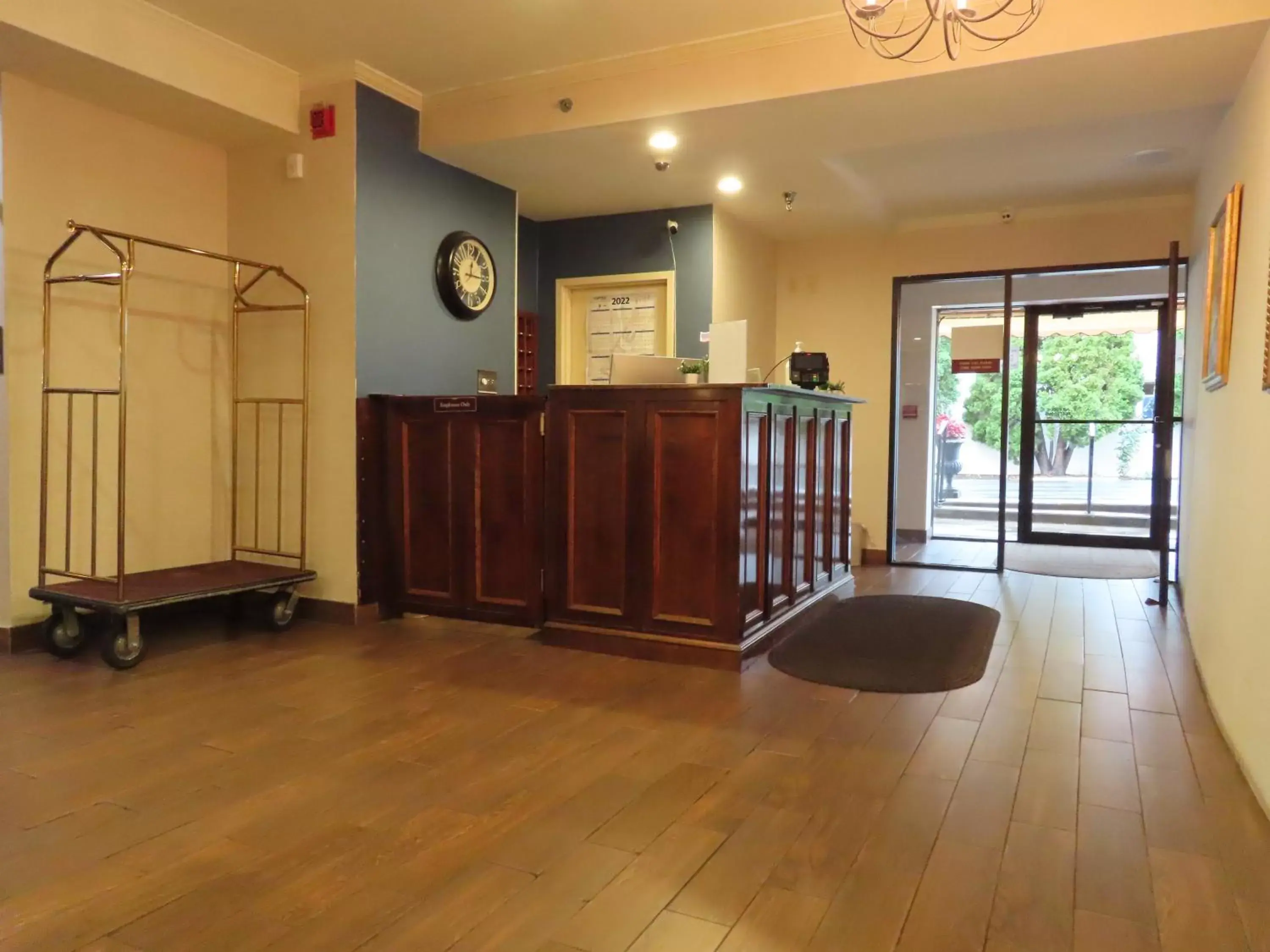 Lobby or reception, Lobby/Reception in St Charles Hotel Downtown Hudson