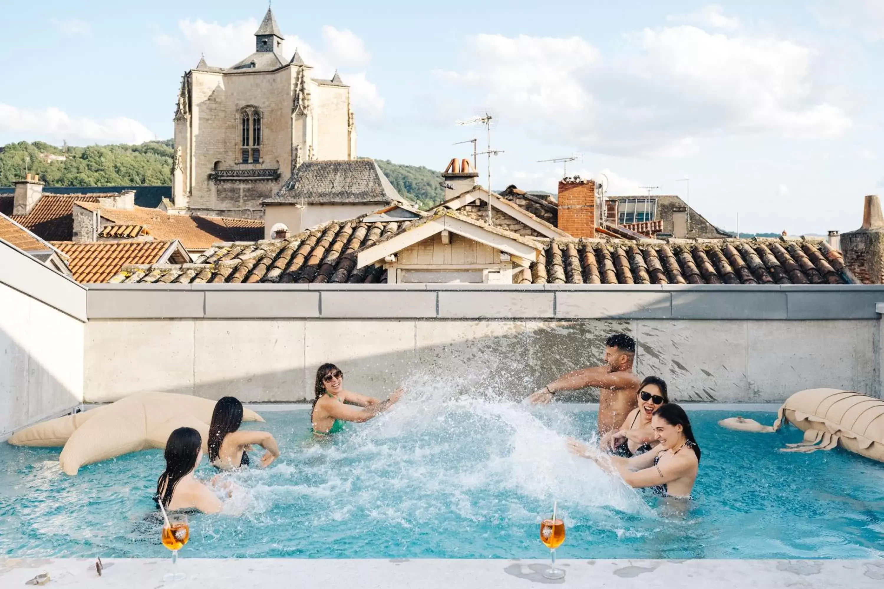 Swimming Pool in Urban Style LES FLEURINES