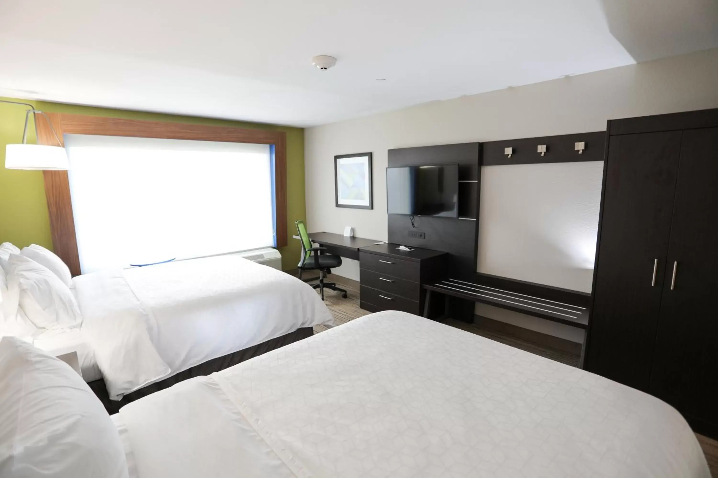 Photo of the whole room, Bed in Holiday Inn Express & Suites - Forney, an IHG Hotel