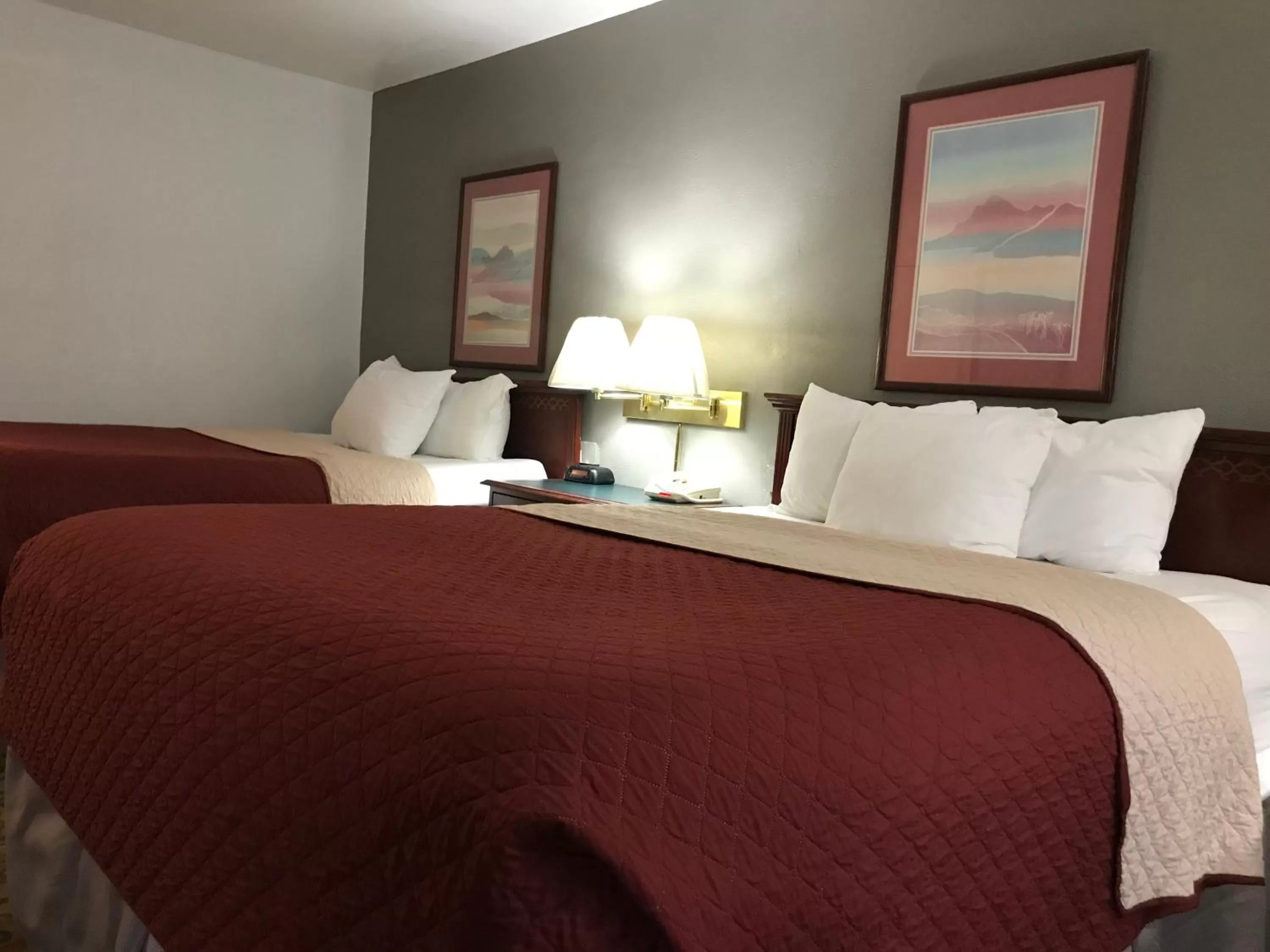 Bedroom, Bed in Travelodge by Wyndham Truth or Consequences