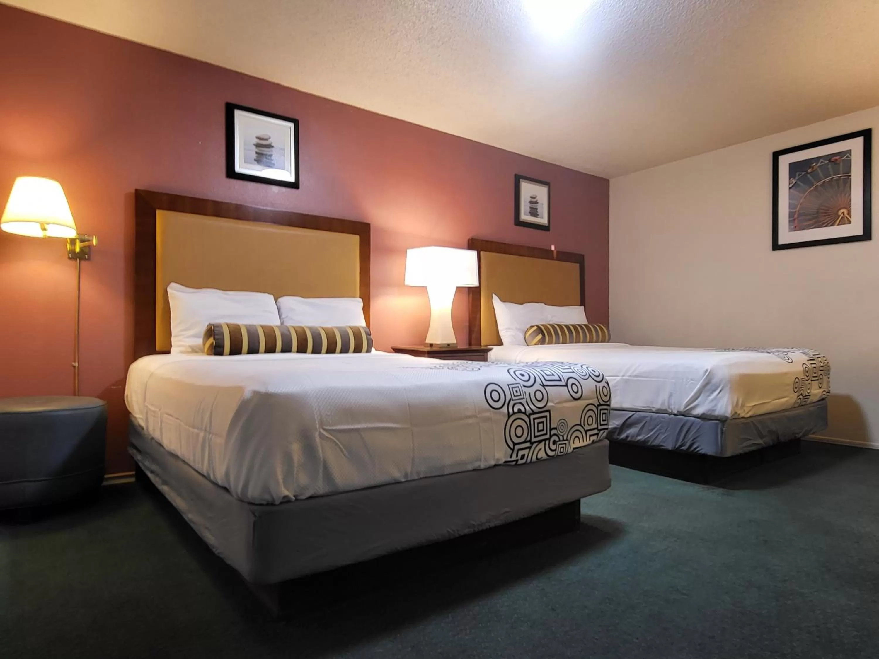 Bed in Star Inn On Route 66, Barstow