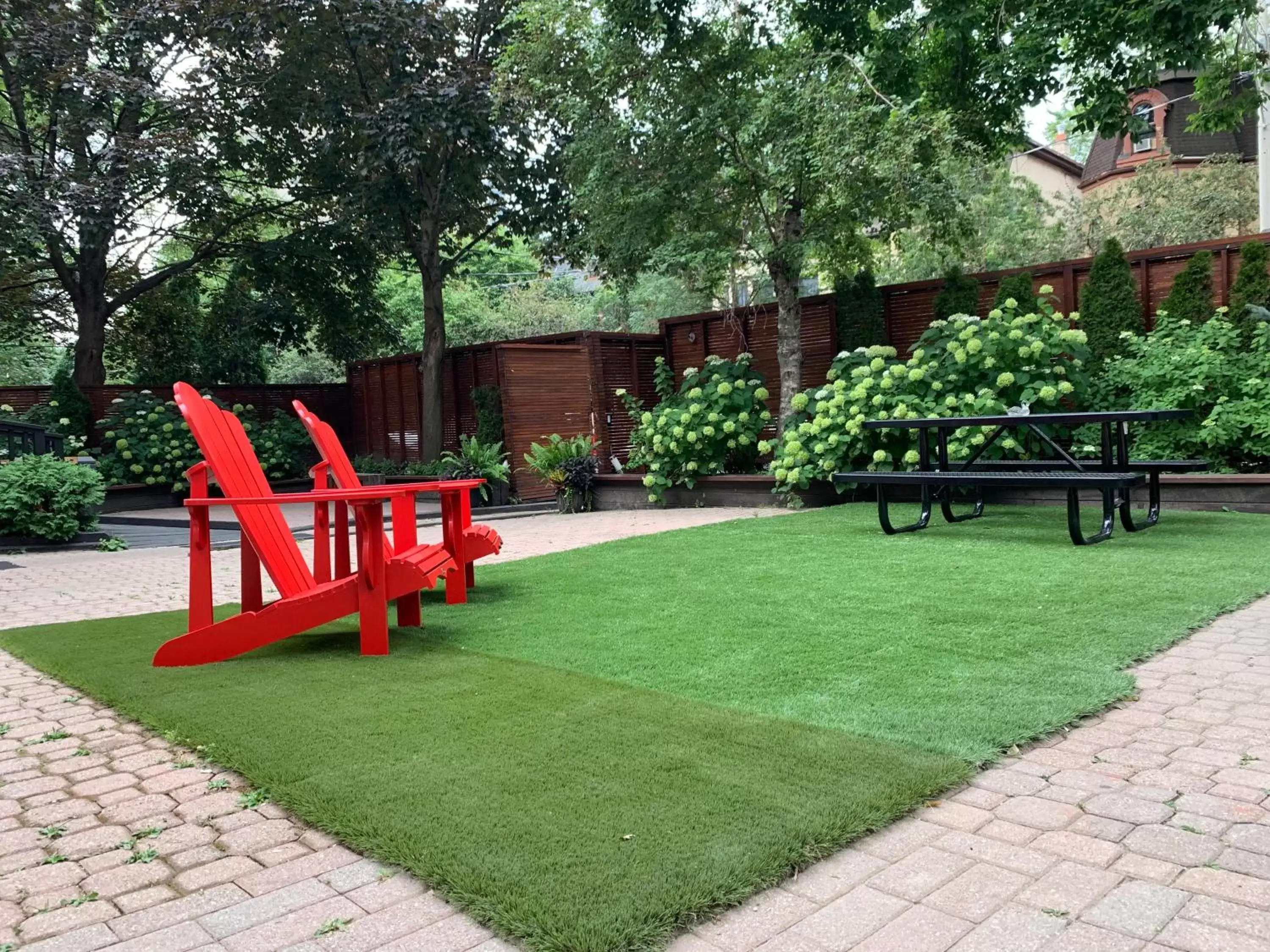 Patio, Children's Play Area in Pembroke Inn