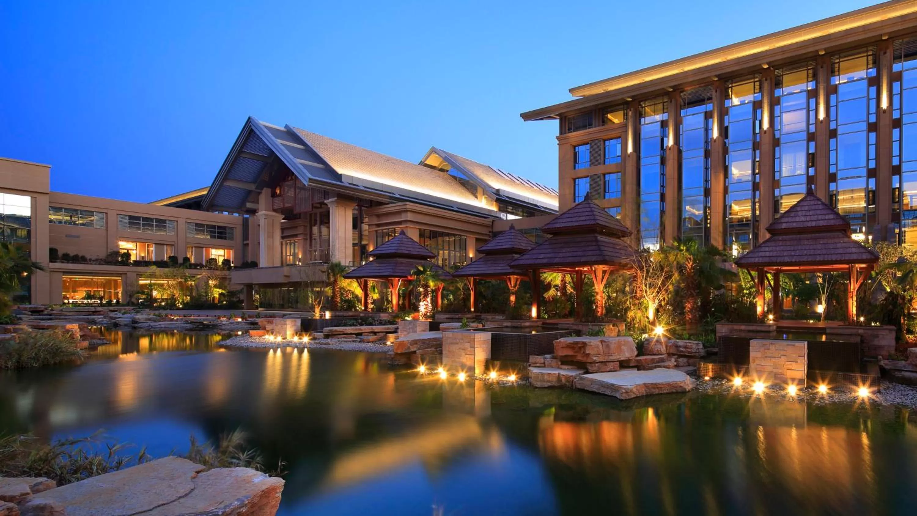 Property building in InterContinental Kunming by IHG