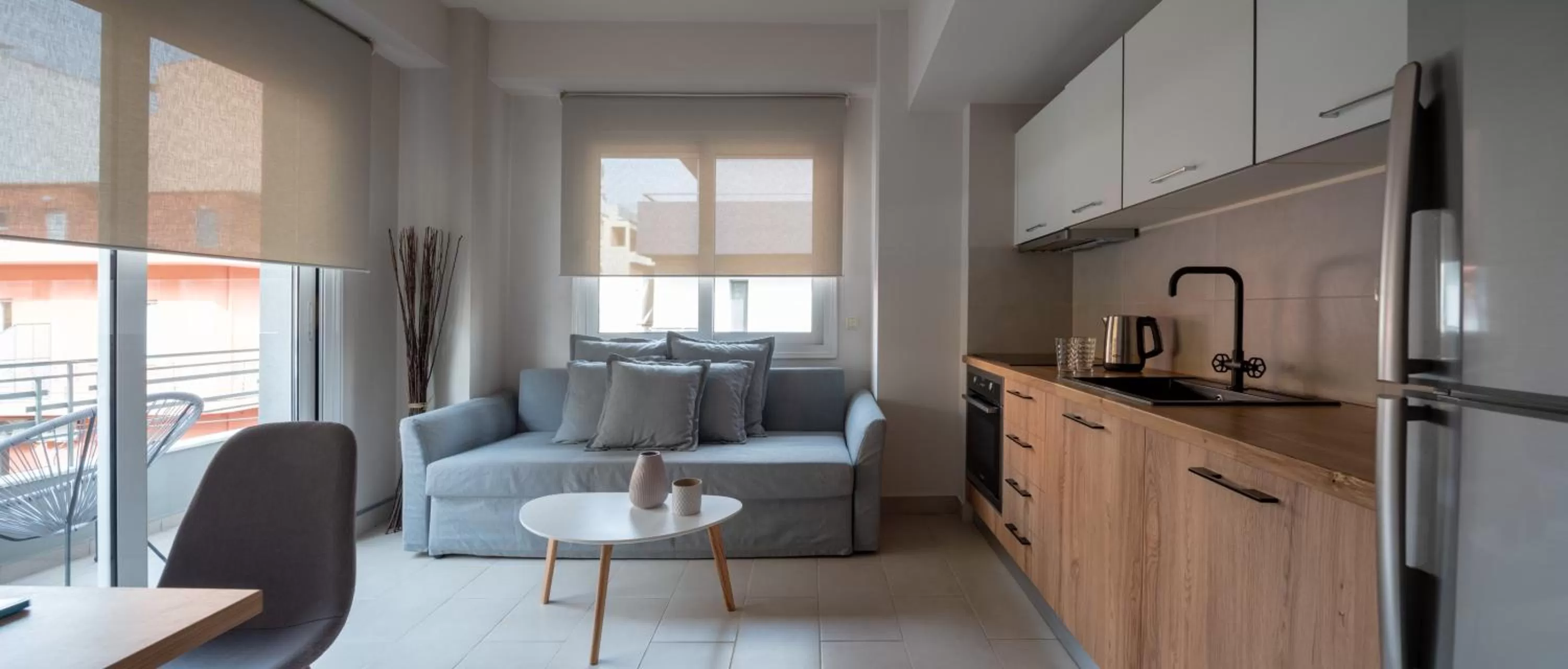 Kitchen or kitchenette in 12 Keys Athens Apartments