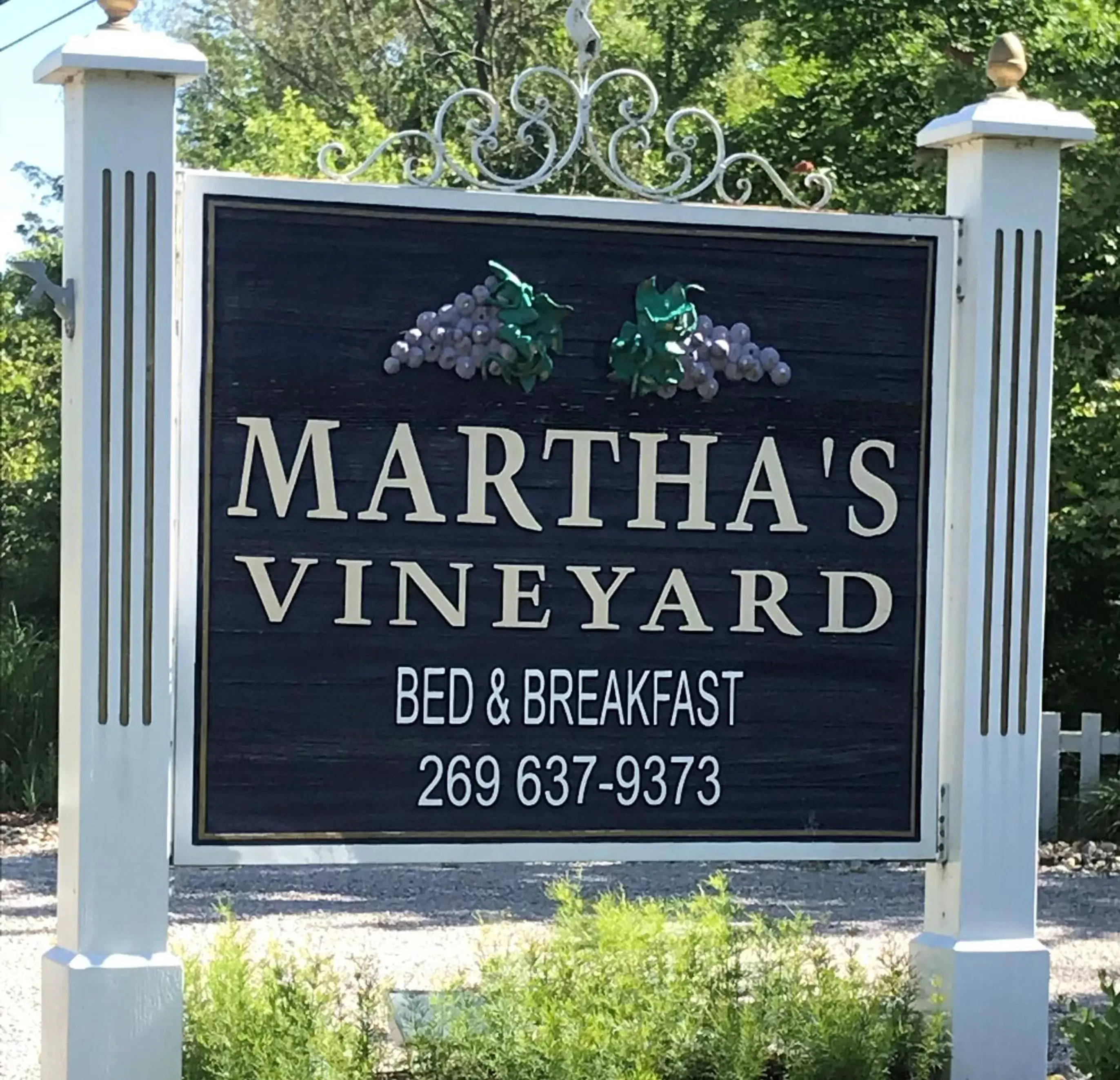 Property building in Martha's Vineyard B & B