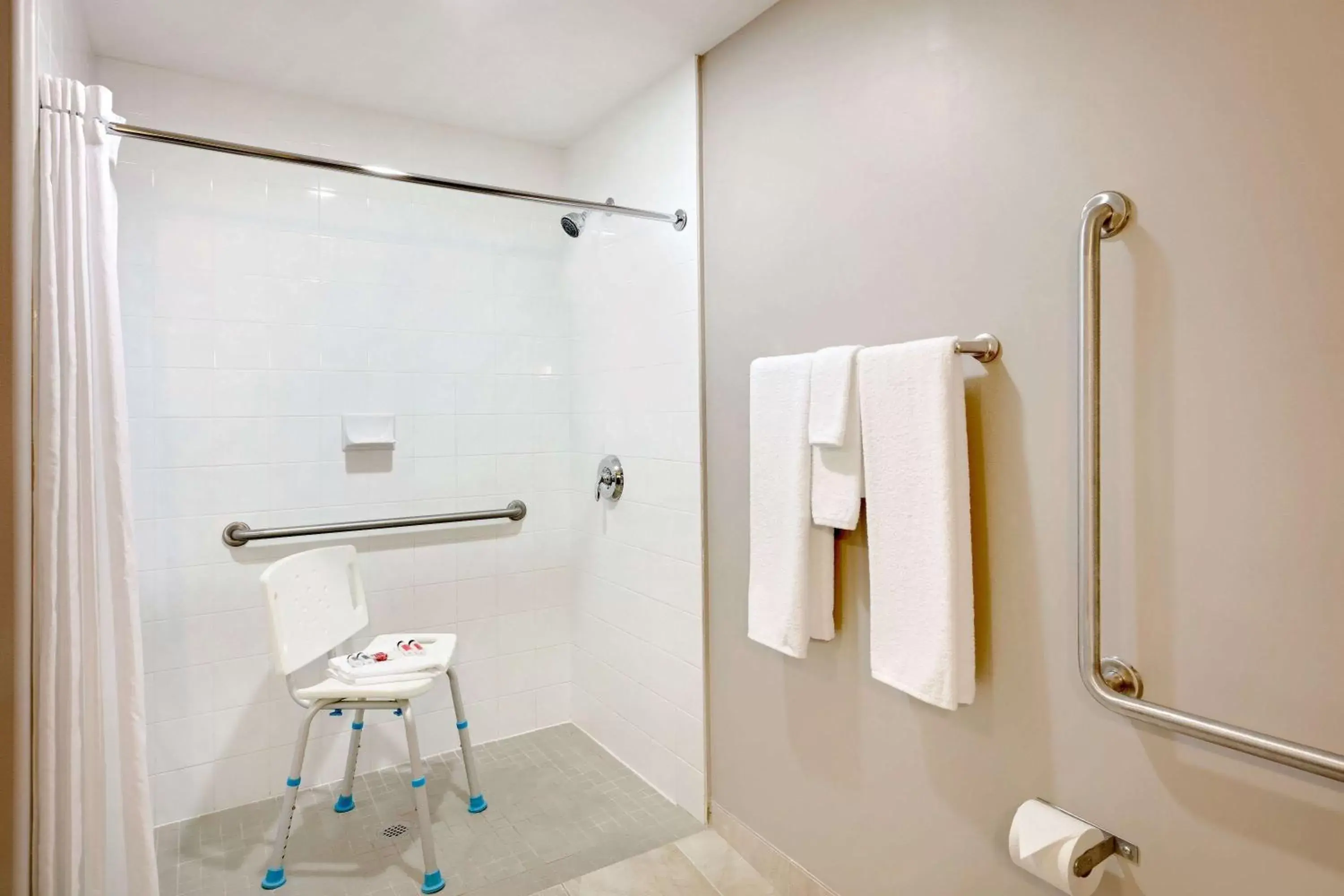 Bathroom in Super 8 by Wyndham Kapuskasing