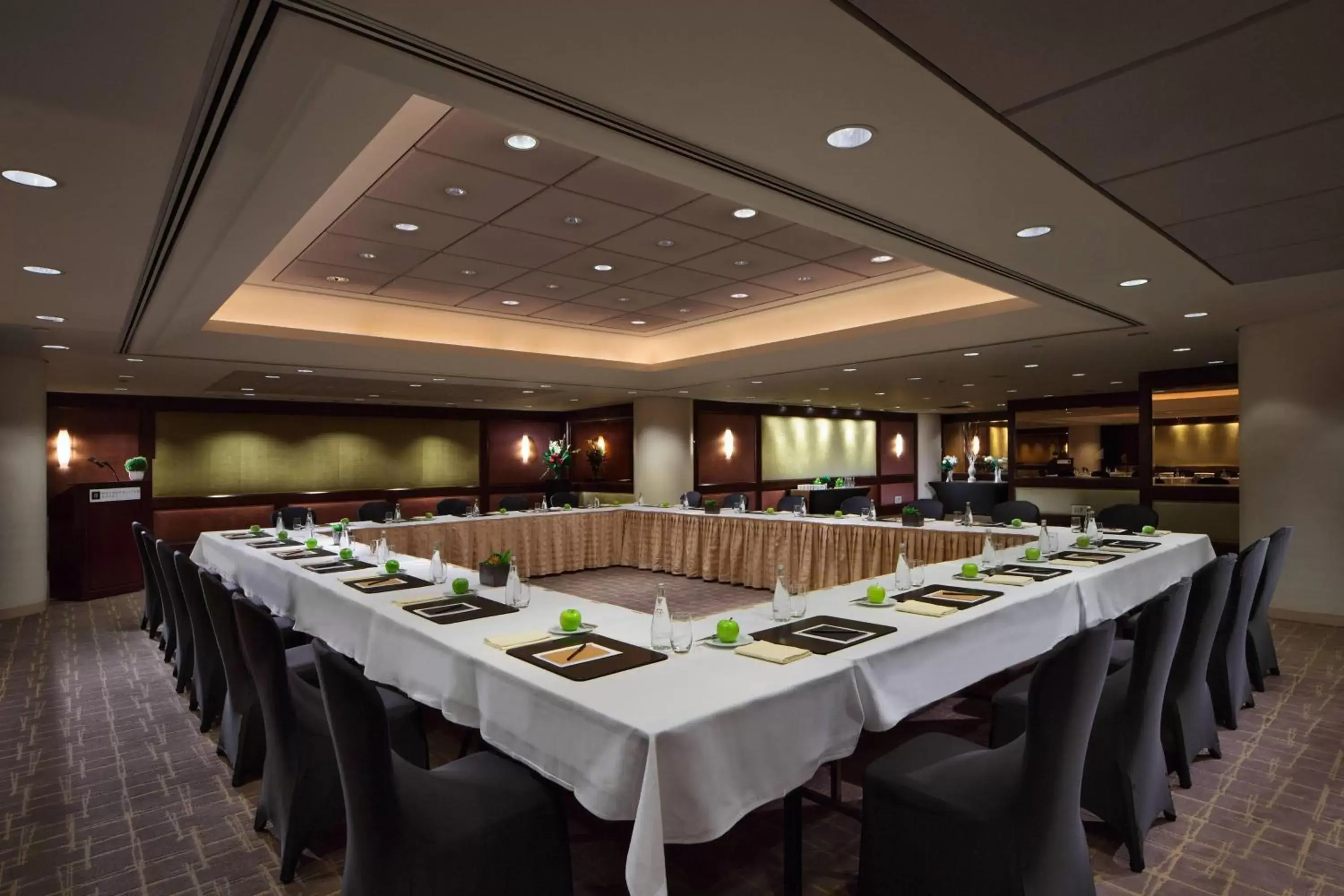 Meeting/conference room in Metropolitan Hotel Vancouver