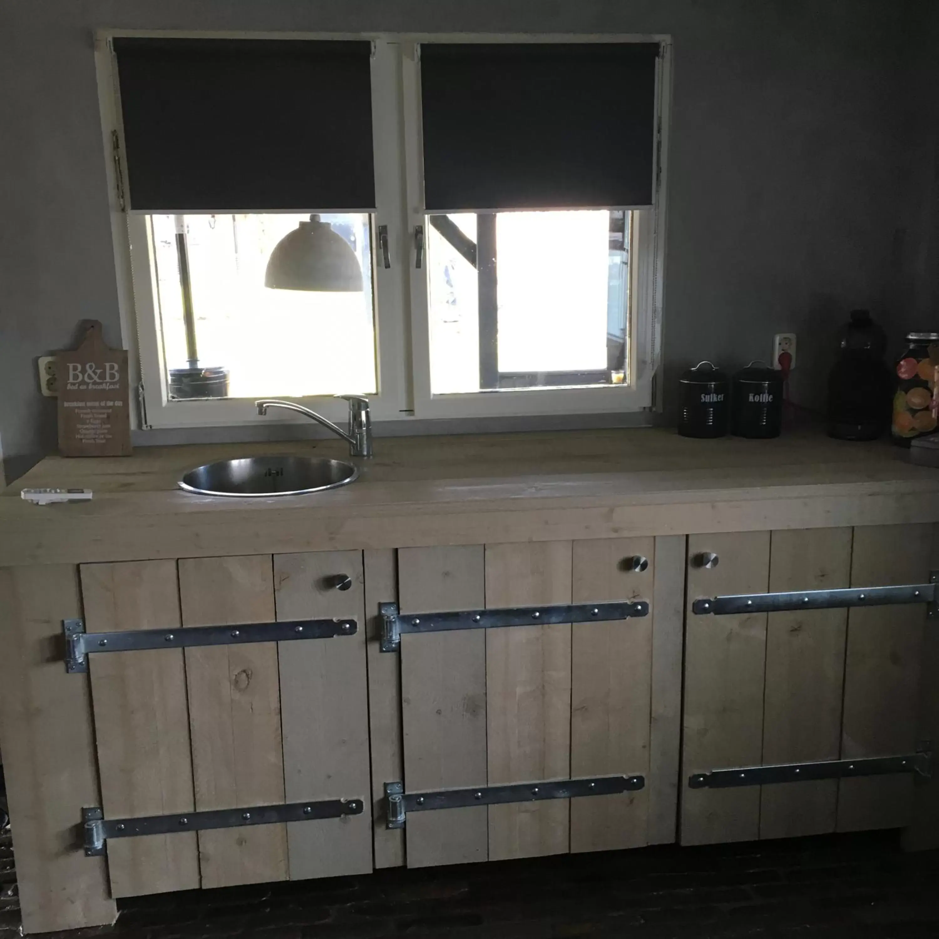 Kitchen or kitchenette, Kitchen/Kitchenette in Hof van donzel