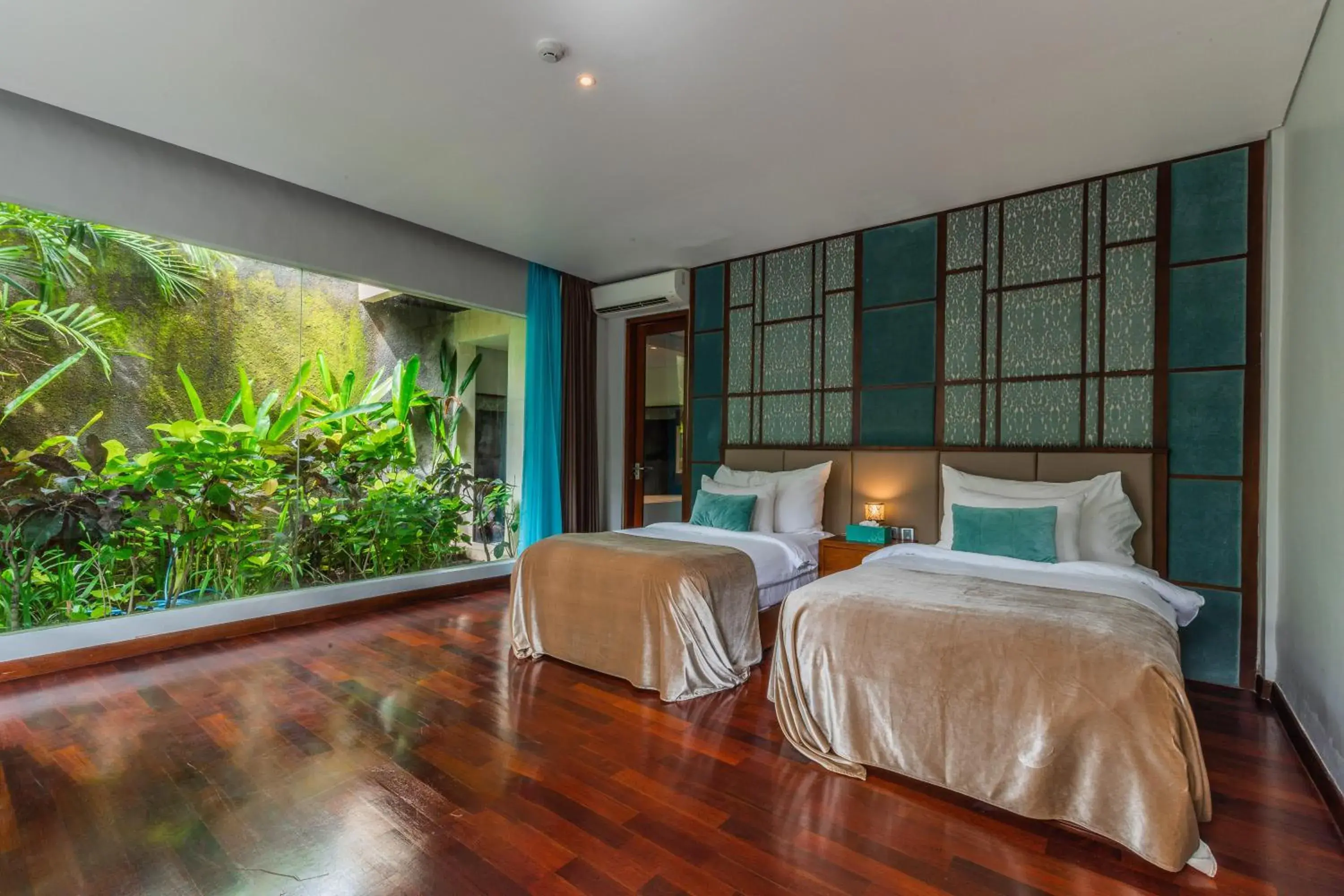 Bedroom in The Leaf Jimbaran Luxury Villas