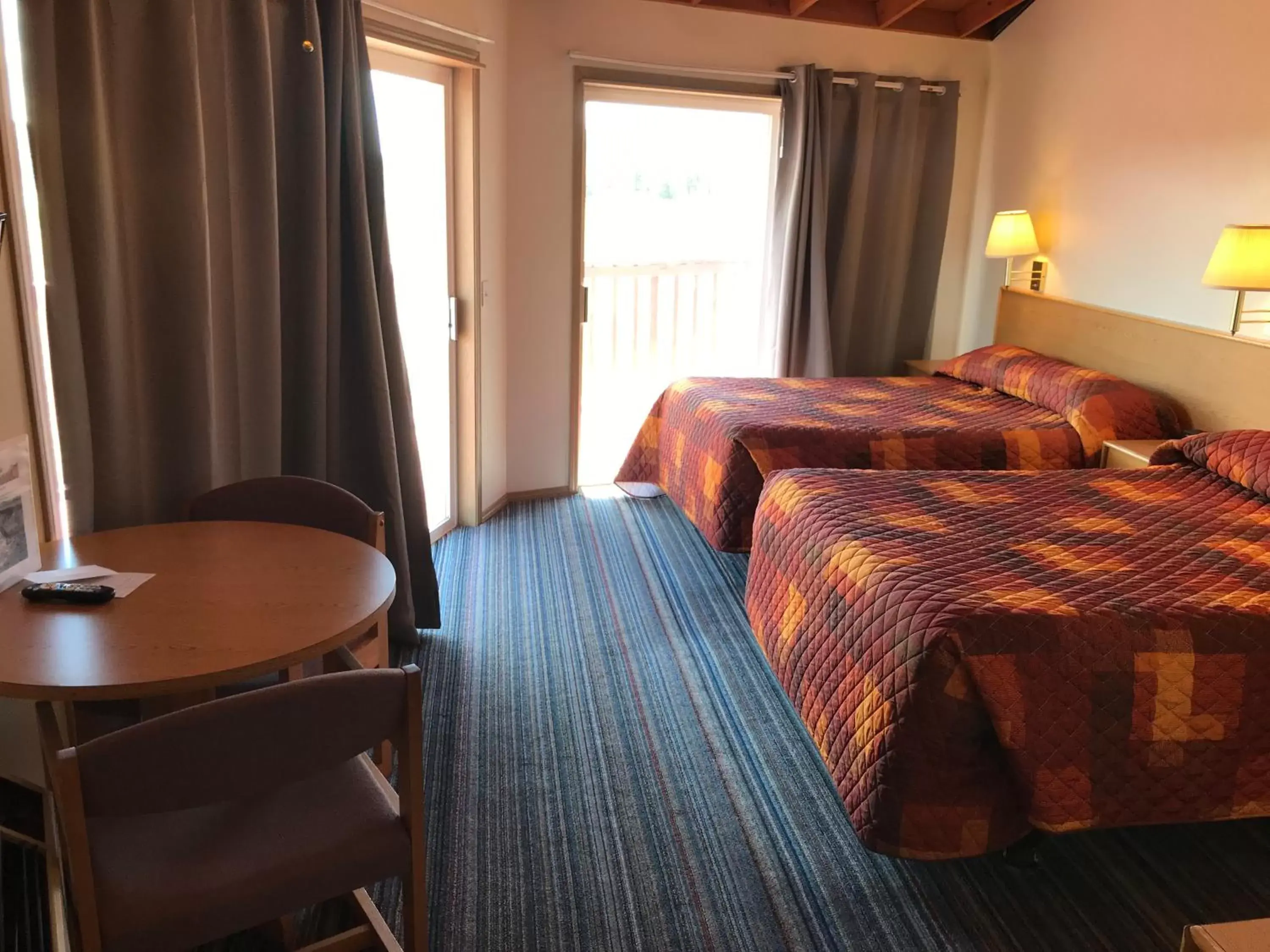 Bedroom, Bed in Smith Rock Resort