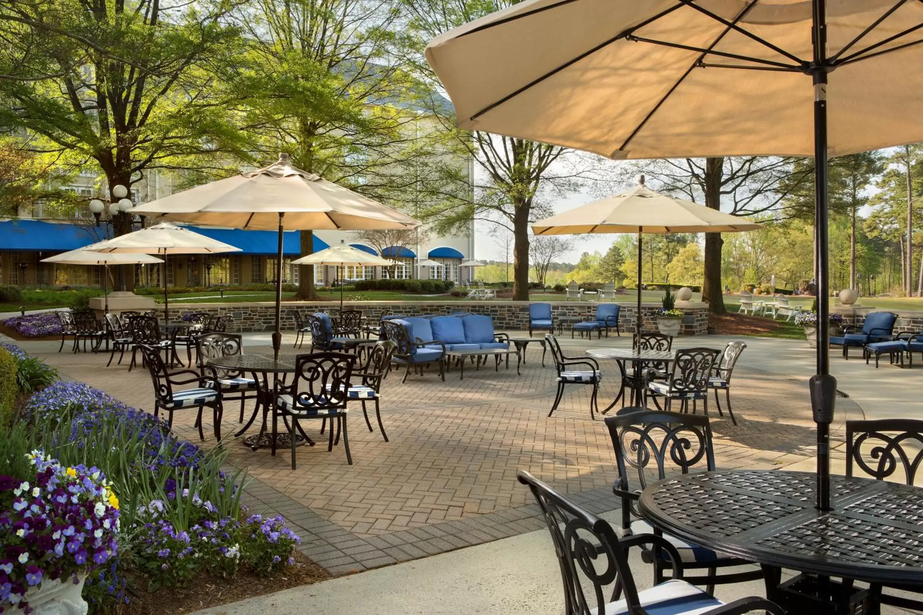 Balcony/Terrace, Restaurant/Places to Eat in Washington Duke Inn & Golf Club