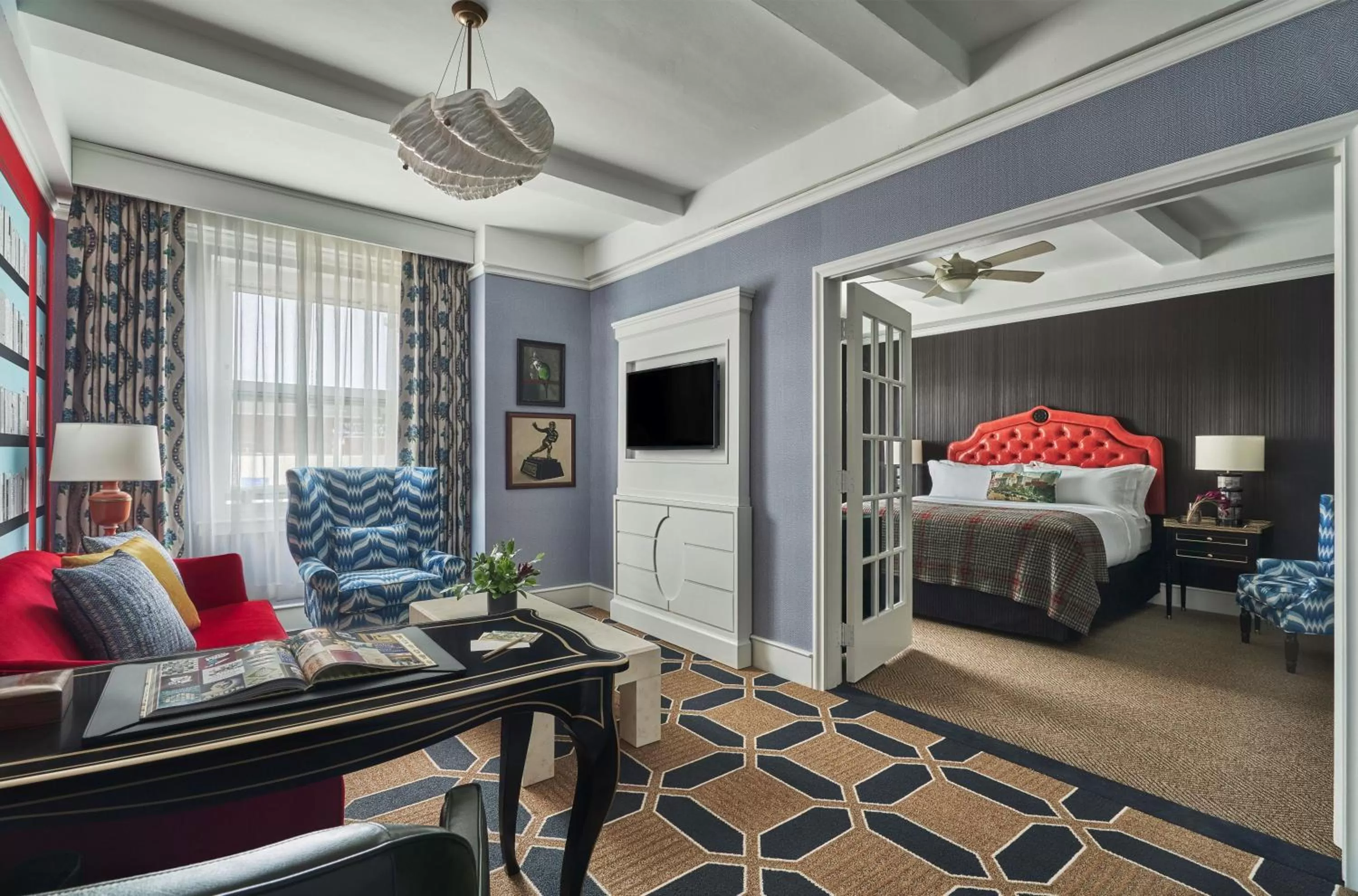 Living room, Bed in Graduate by Hilton Providence