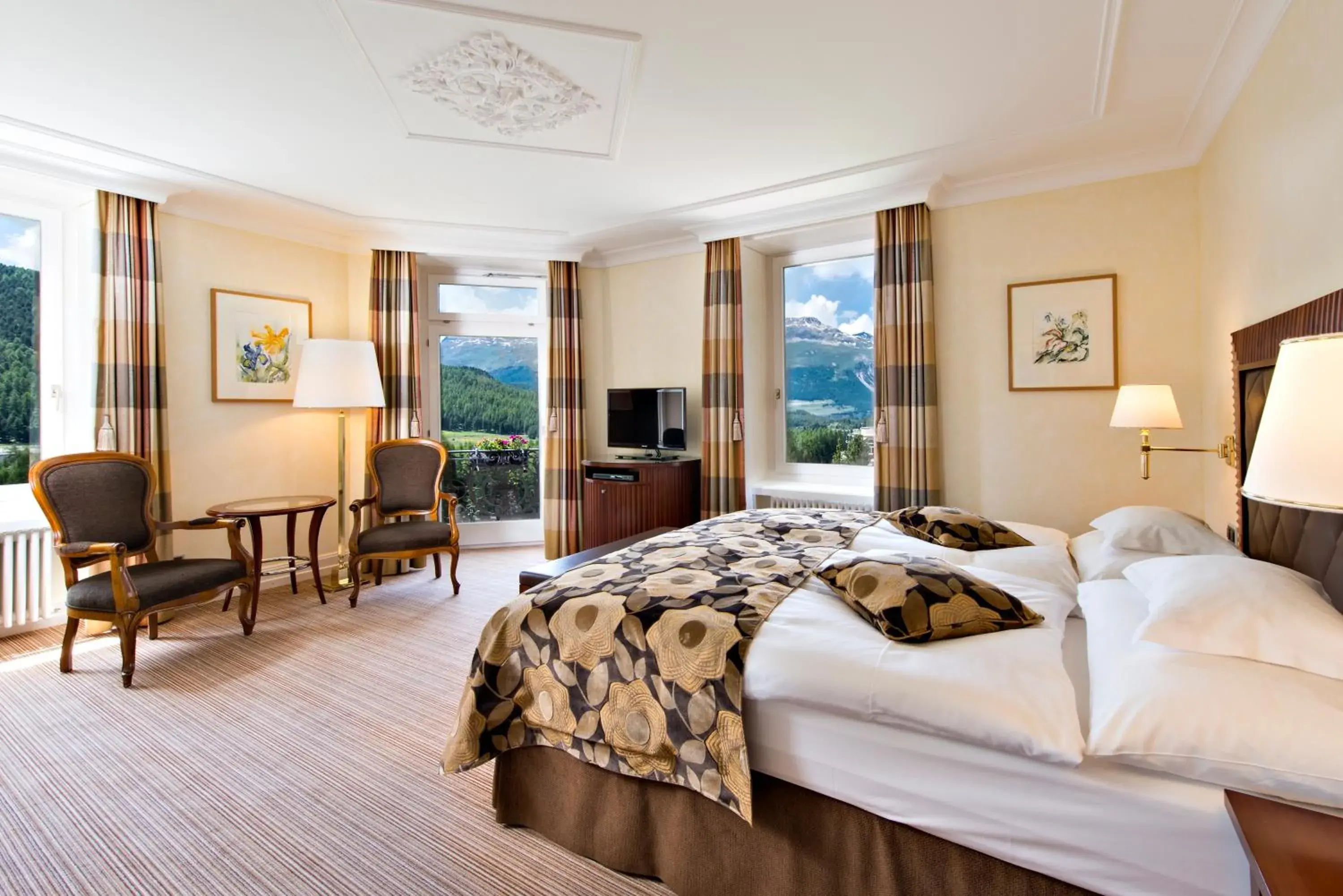 Double Room Deluxe Classic in Grand Hotel Kronenhof