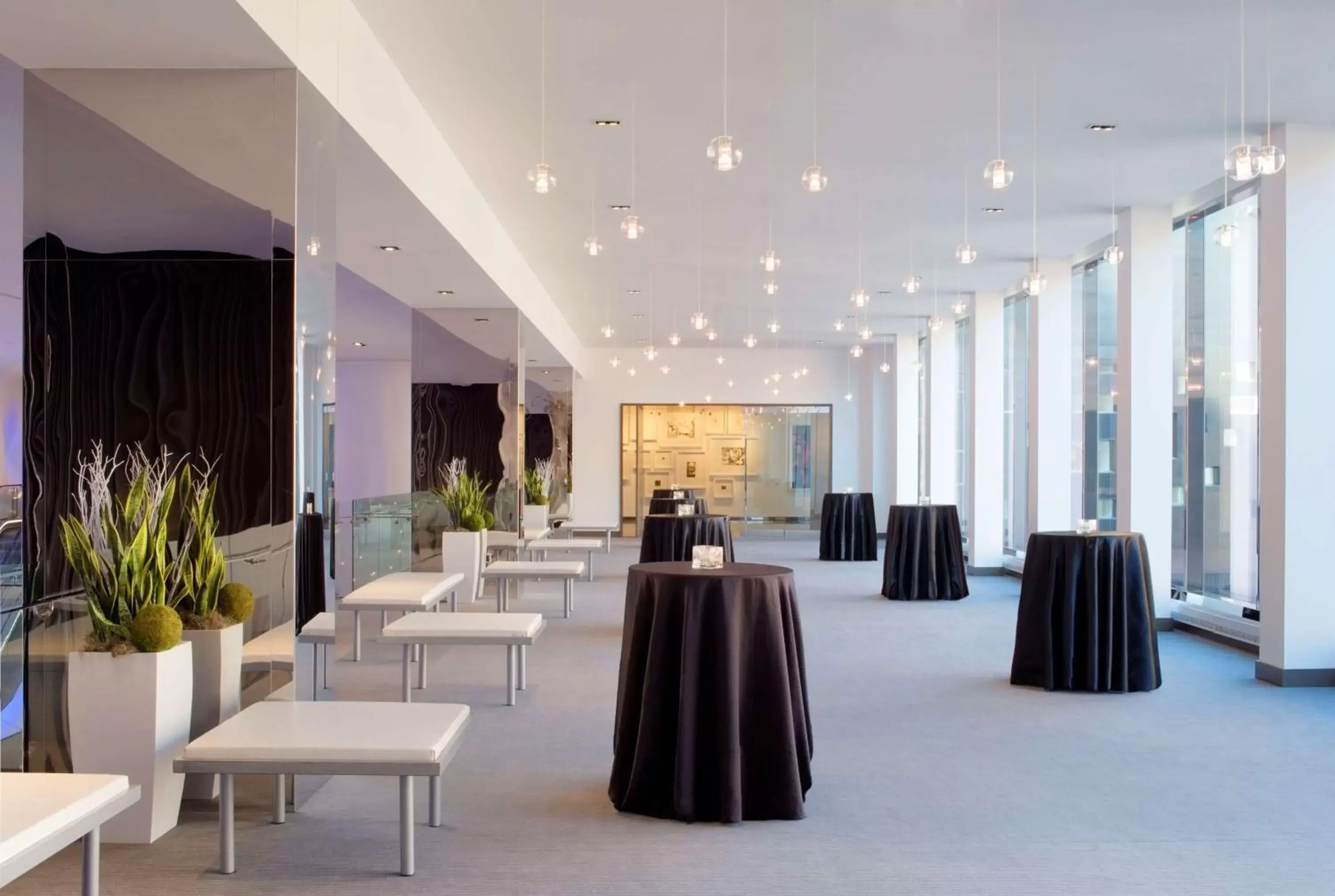 Lobby or reception in Radisson Blu Mall of America